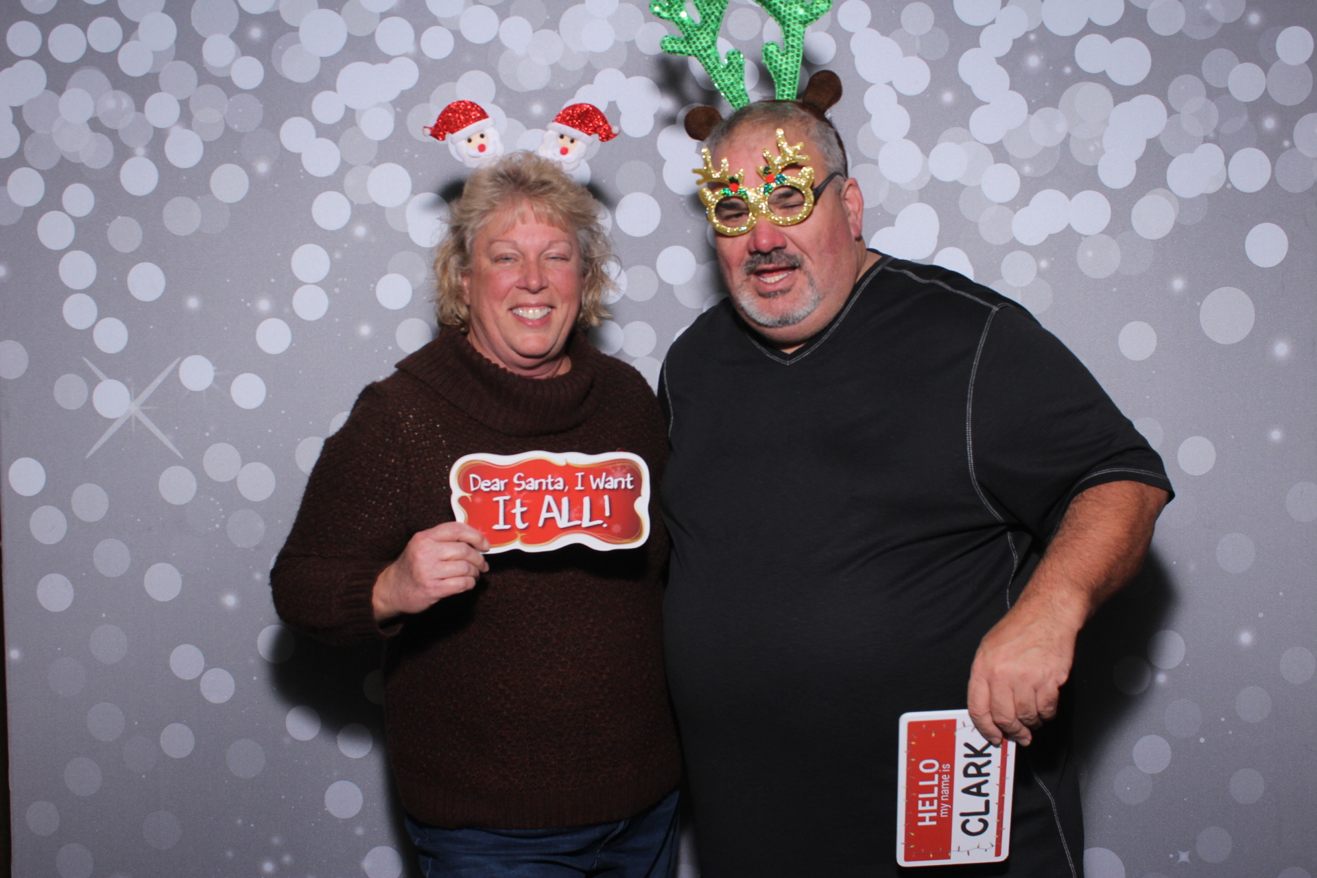 Nieman Plumbing Christmas Party | View more photos from the event at gallery.photoboothcincy.com/u/PhotoBoothCincy/Nieman-Plumbing-Christmas-Party