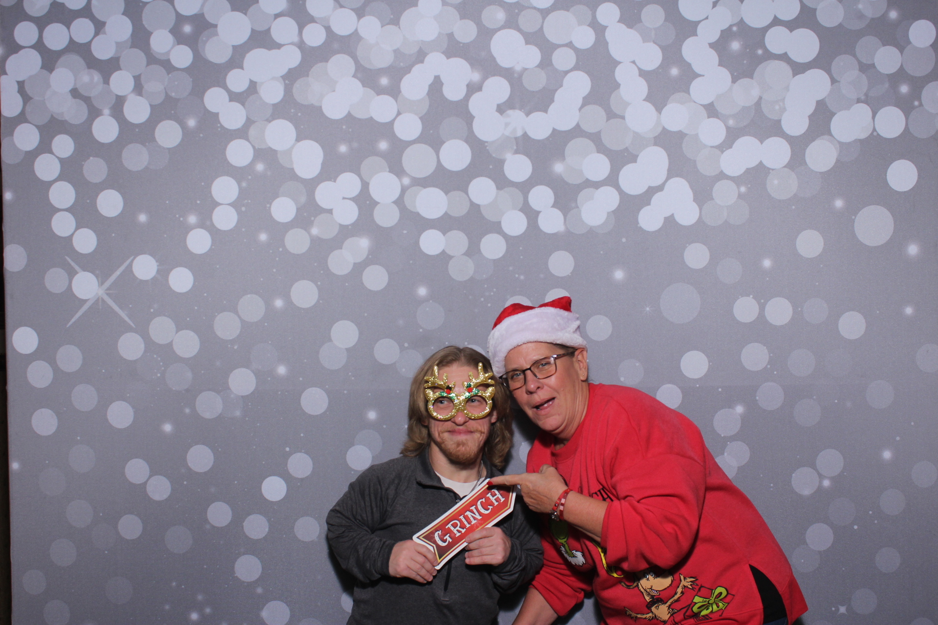 Nieman Plumbing Christmas Party | View more photos from the event at gallery.photoboothcincy.com/u/PhotoBoothCincy/Nieman-Plumbing-Christmas-Party