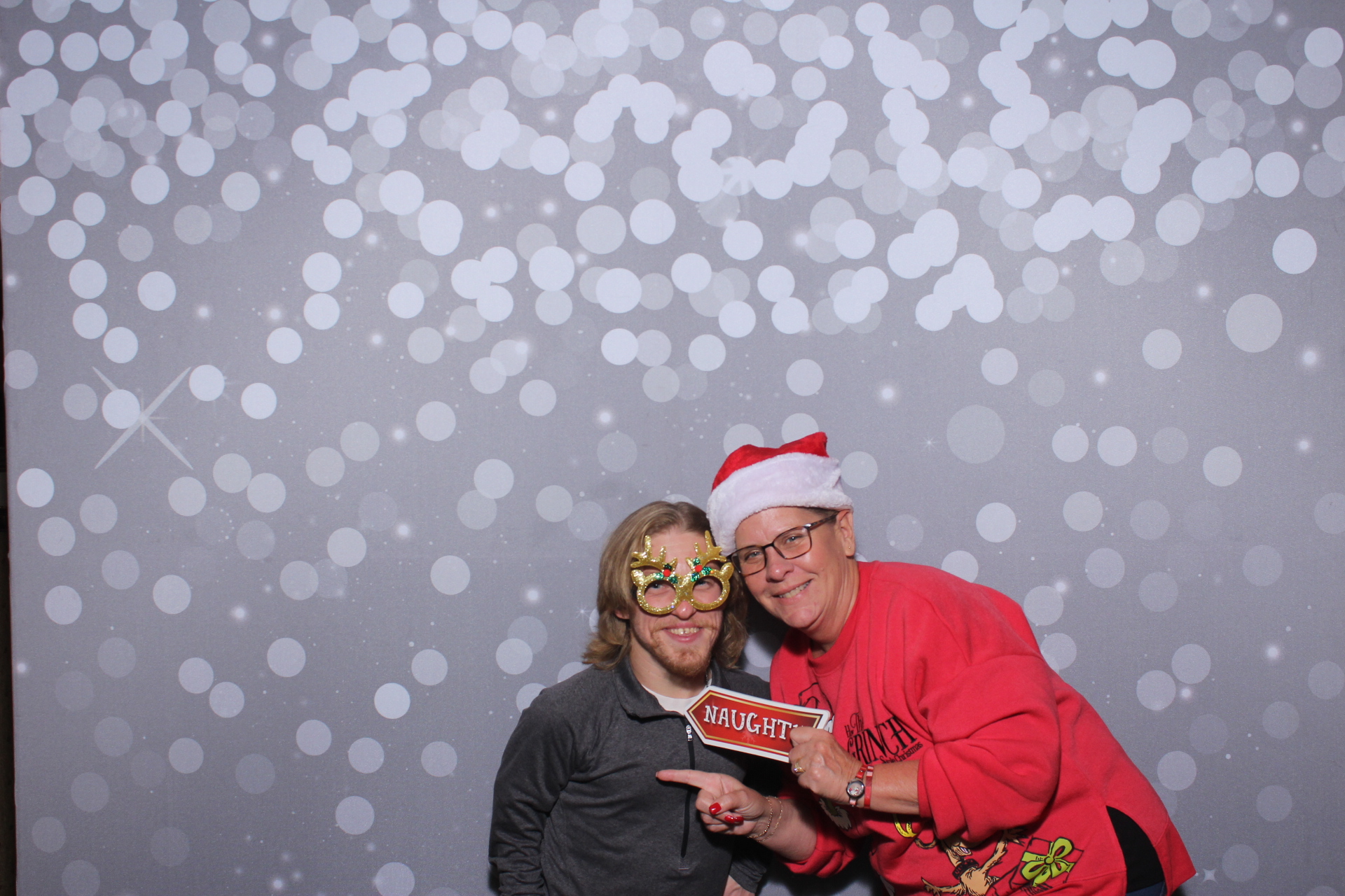 Nieman Plumbing Christmas Party | View more photos from the event at gallery.photoboothcincy.com/u/PhotoBoothCincy/Nieman-Plumbing-Christmas-Party