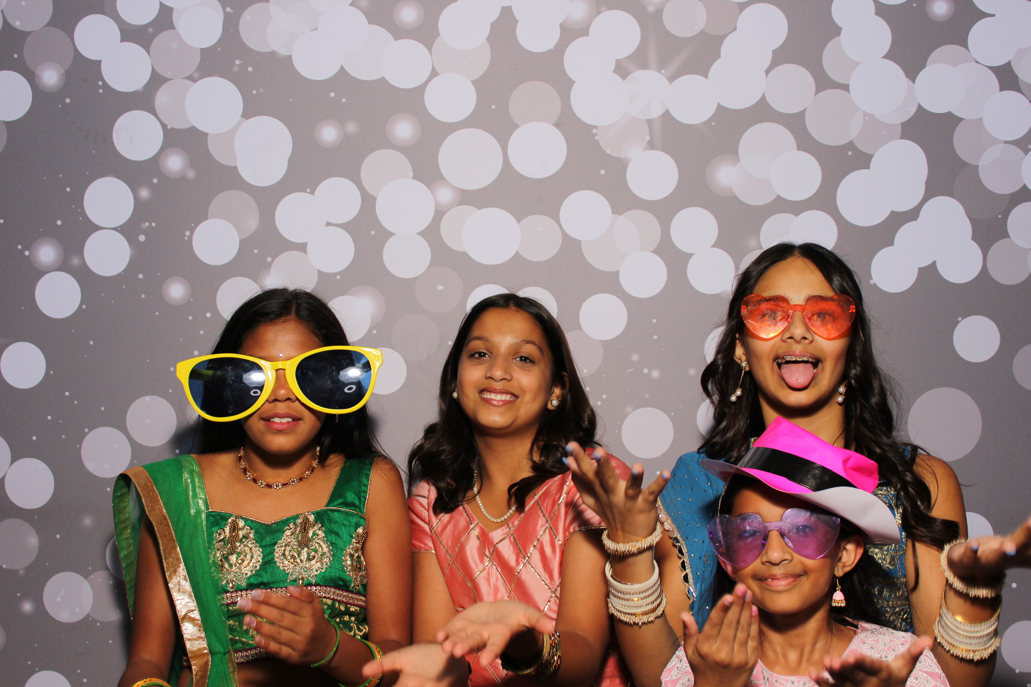 Omika's 16th Birthday | View more photos from the event at gallery.photoboothcincy.com/u/PhotoBoothCincy/Omikas-16th-Birthday