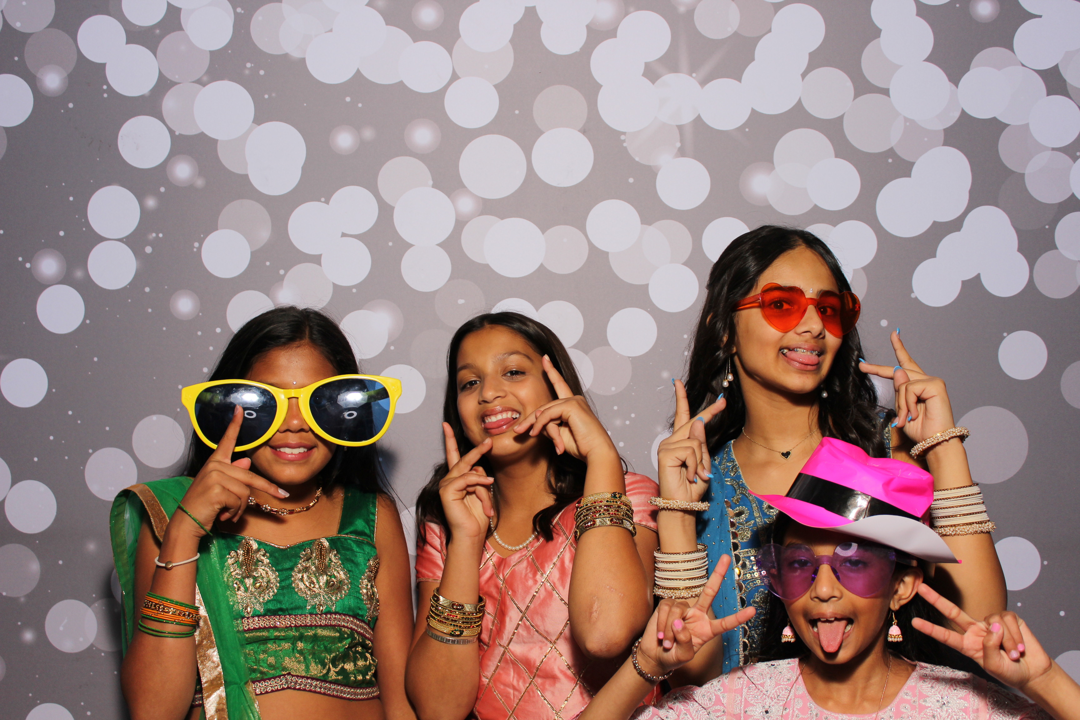 Omika's 16th Birthday | View more photos from the event at gallery.photoboothcincy.com/u/PhotoBoothCincy/Omikas-16th-Birthday