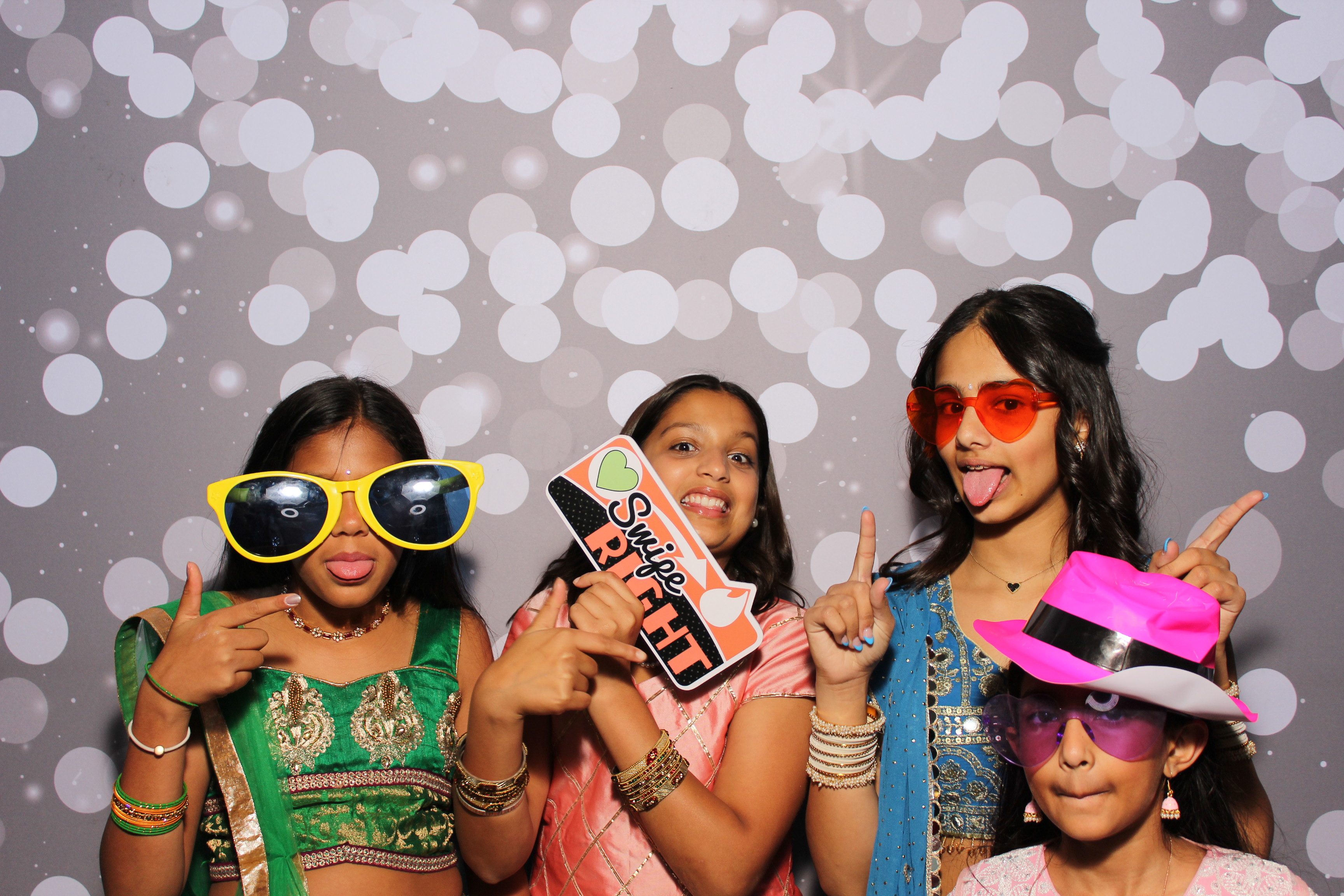 Omika's 16th Birthday | View more photos from the event at gallery.photoboothcincy.com/u/PhotoBoothCincy/Omikas-16th-Birthday