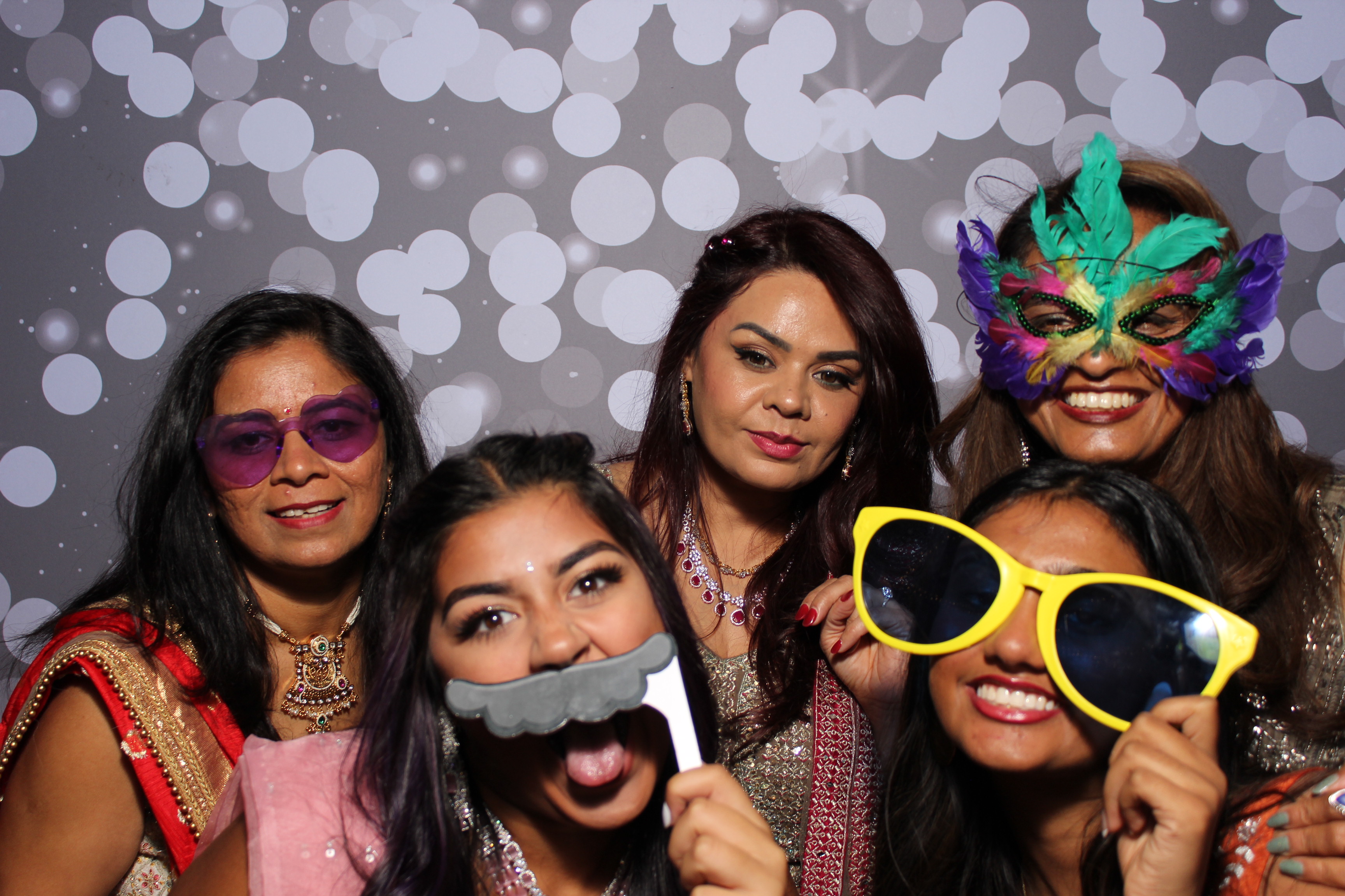 Omika's 16th Birthday | View more photos from the event at gallery.photoboothcincy.com/u/PhotoBoothCincy/Omikas-16th-Birthday