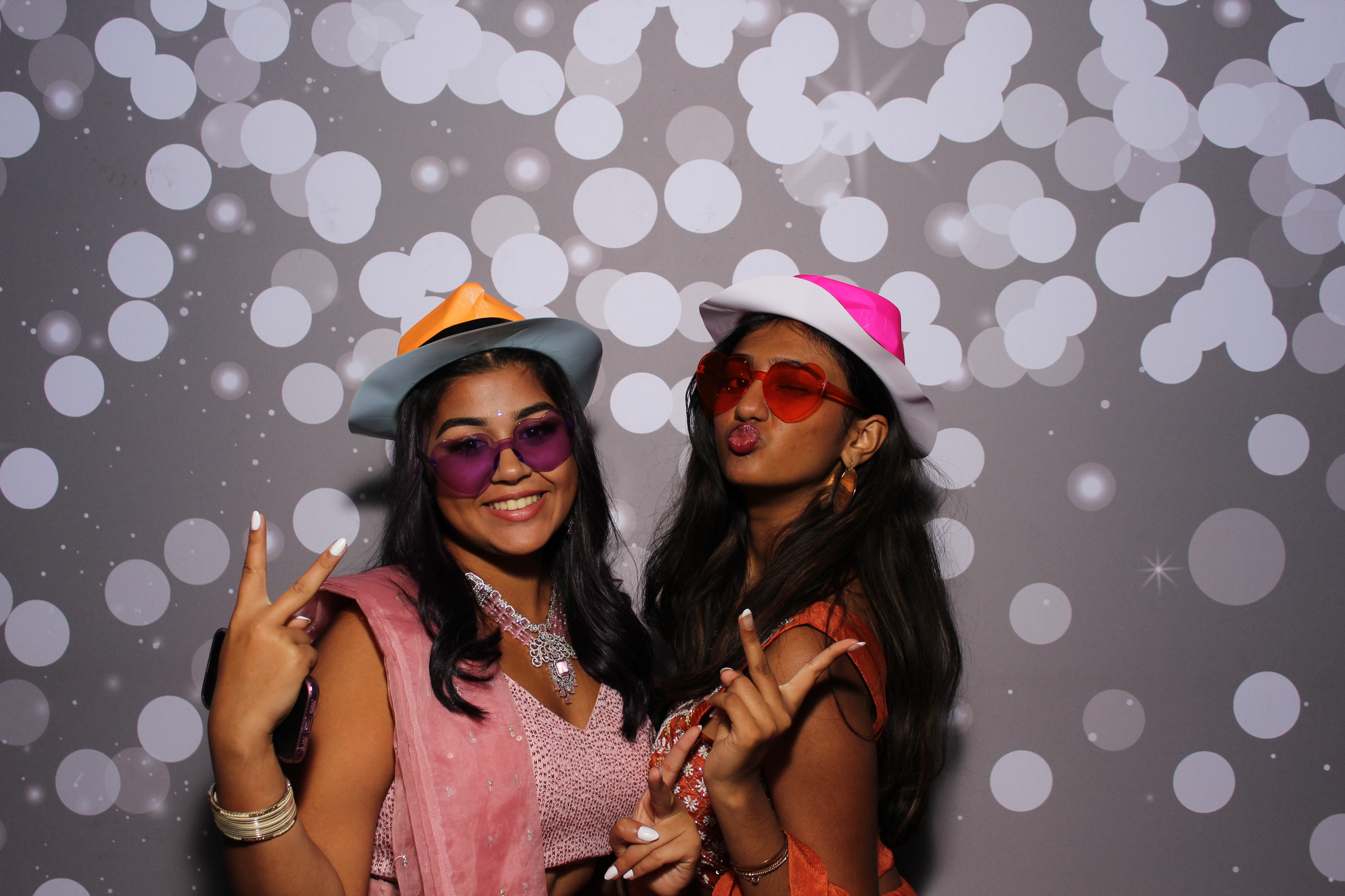 Omika's 16th Birthday | View more photos from the event at gallery.photoboothcincy.com/u/PhotoBoothCincy/Omikas-16th-Birthday