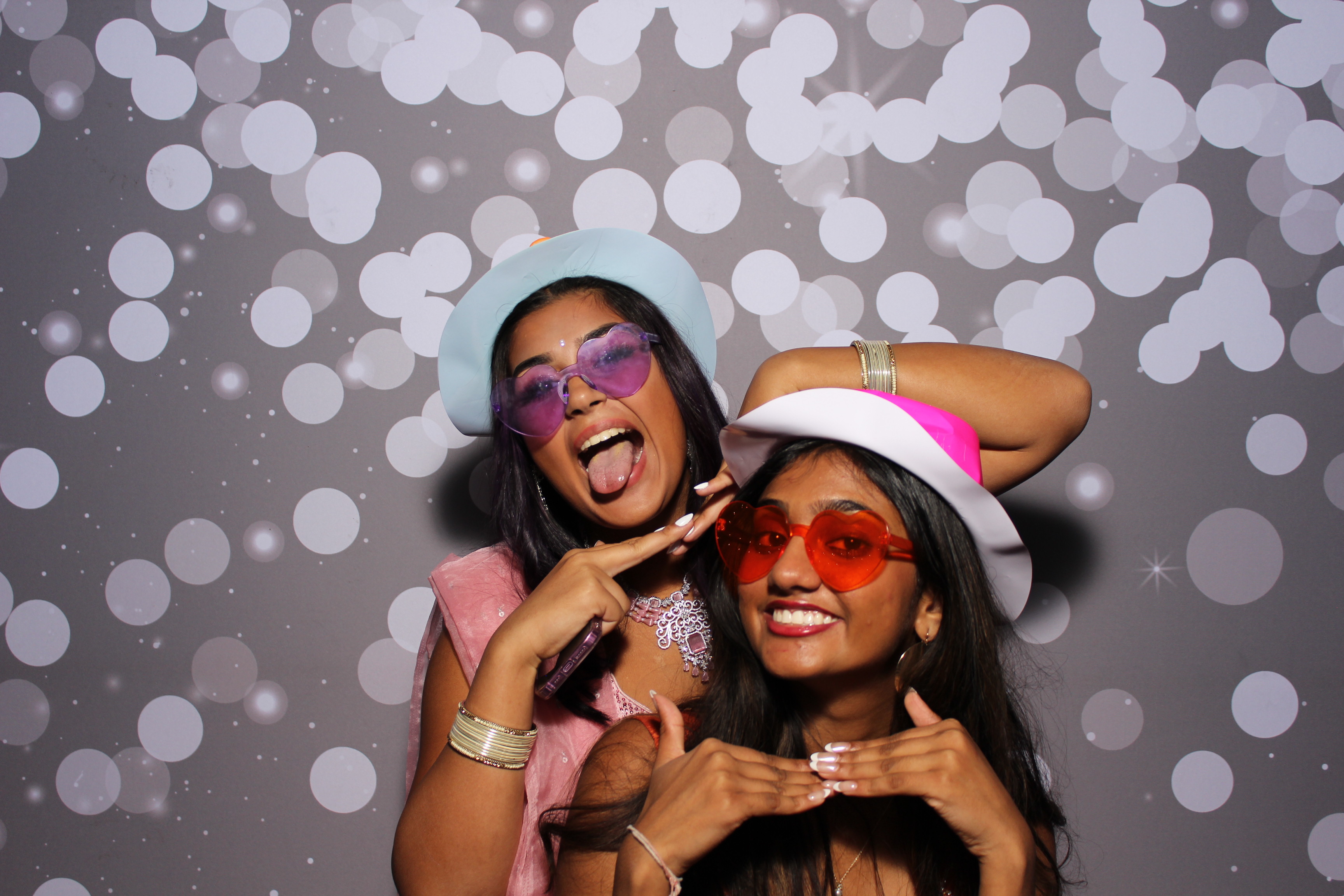 Omika's 16th Birthday | View more photos from the event at gallery.photoboothcincy.com/u/PhotoBoothCincy/Omikas-16th-Birthday