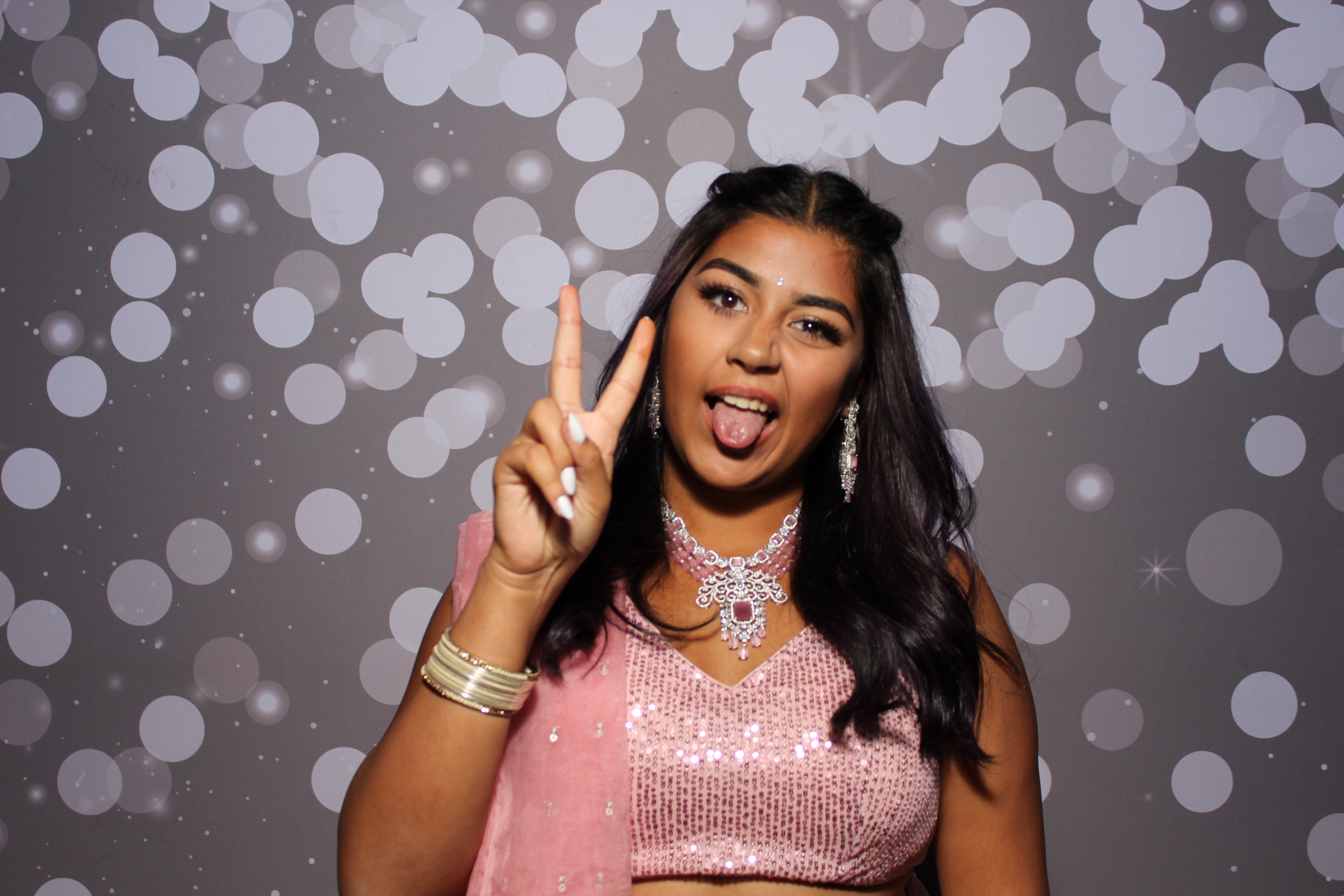 Omika's 16th Birthday | View more photos from the event at gallery.photoboothcincy.com/u/PhotoBoothCincy/Omikas-16th-Birthday