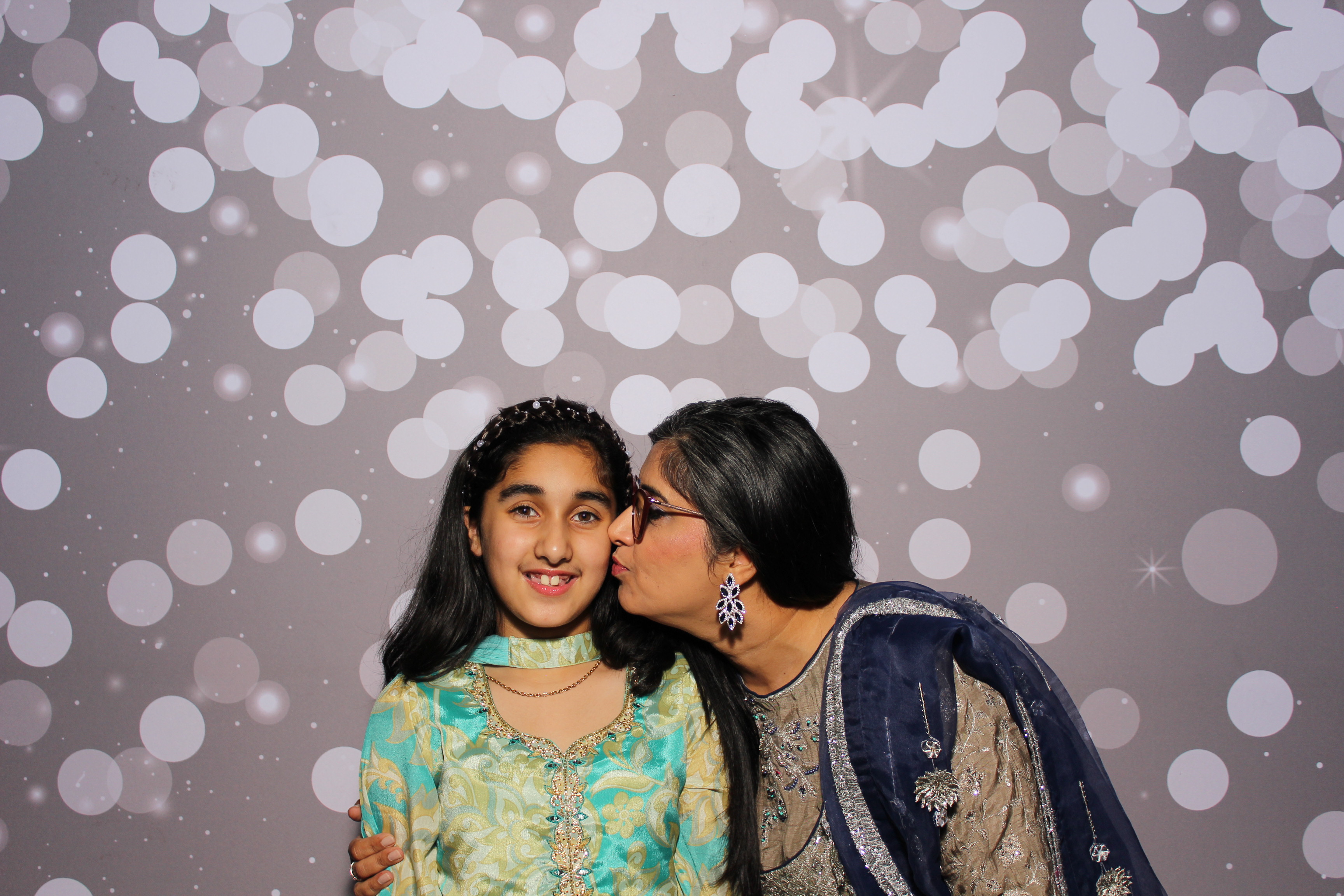 Omika's 16th Birthday | View more photos from the event at gallery.photoboothcincy.com/u/PhotoBoothCincy/Omikas-16th-Birthday