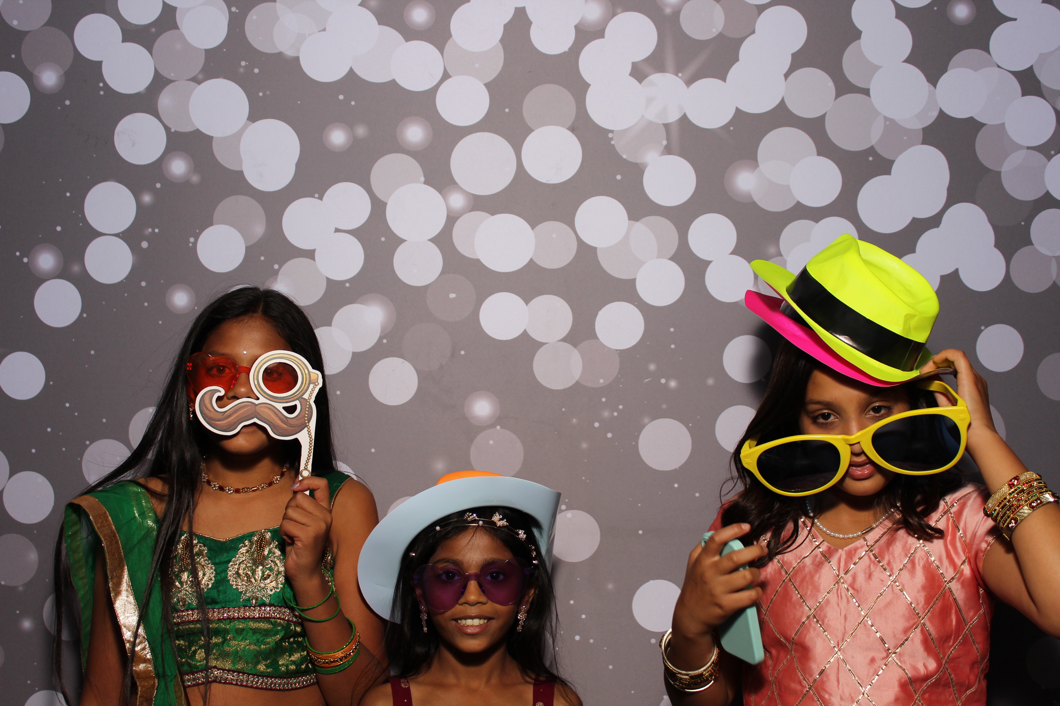 Omika's 16th Birthday | View more photos from the event at gallery.photoboothcincy.com/u/PhotoBoothCincy/Omikas-16th-Birthday