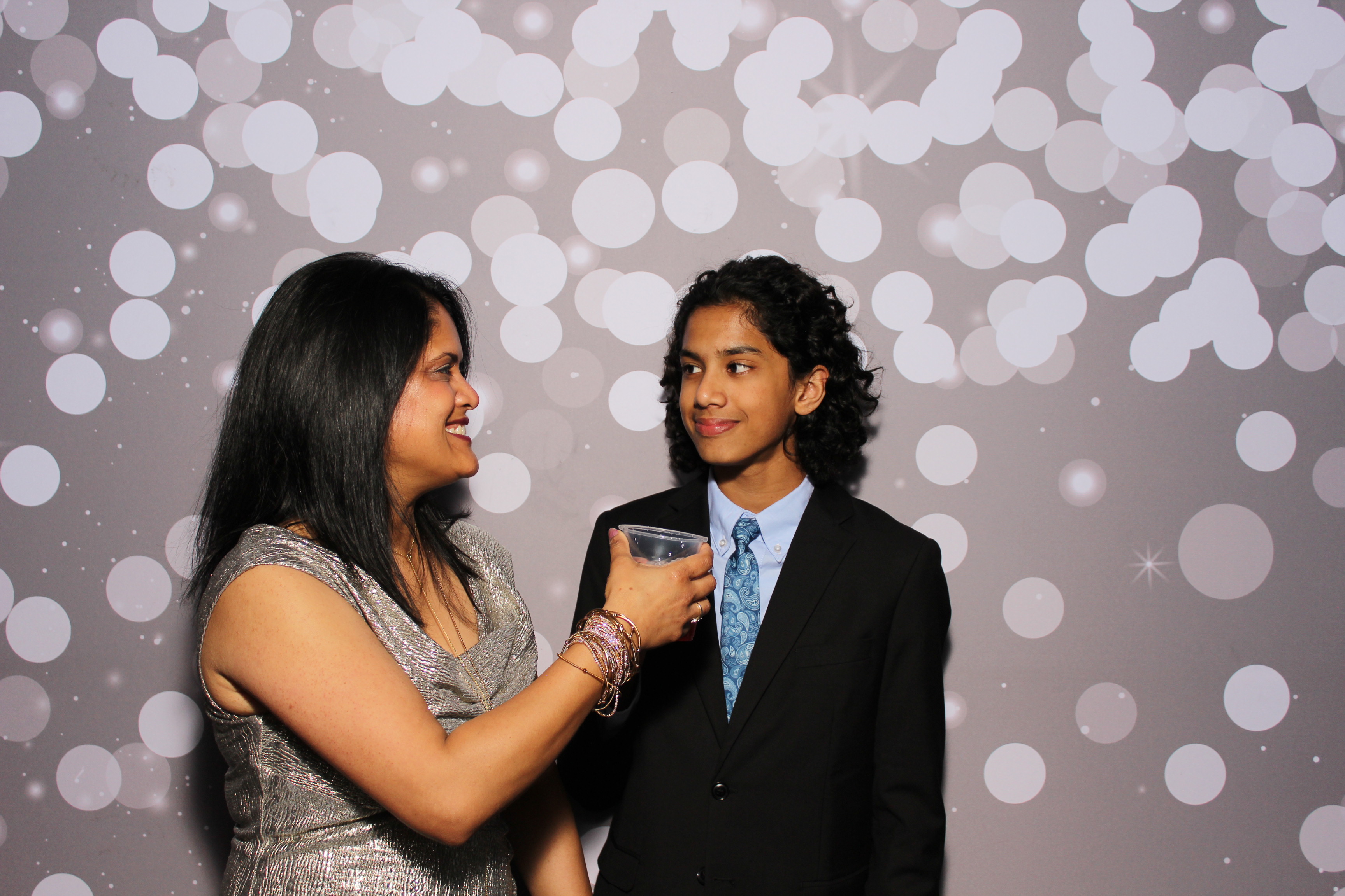 Omika's 16th Birthday | View more photos from the event at gallery.photoboothcincy.com/u/PhotoBoothCincy/Omikas-16th-Birthday
