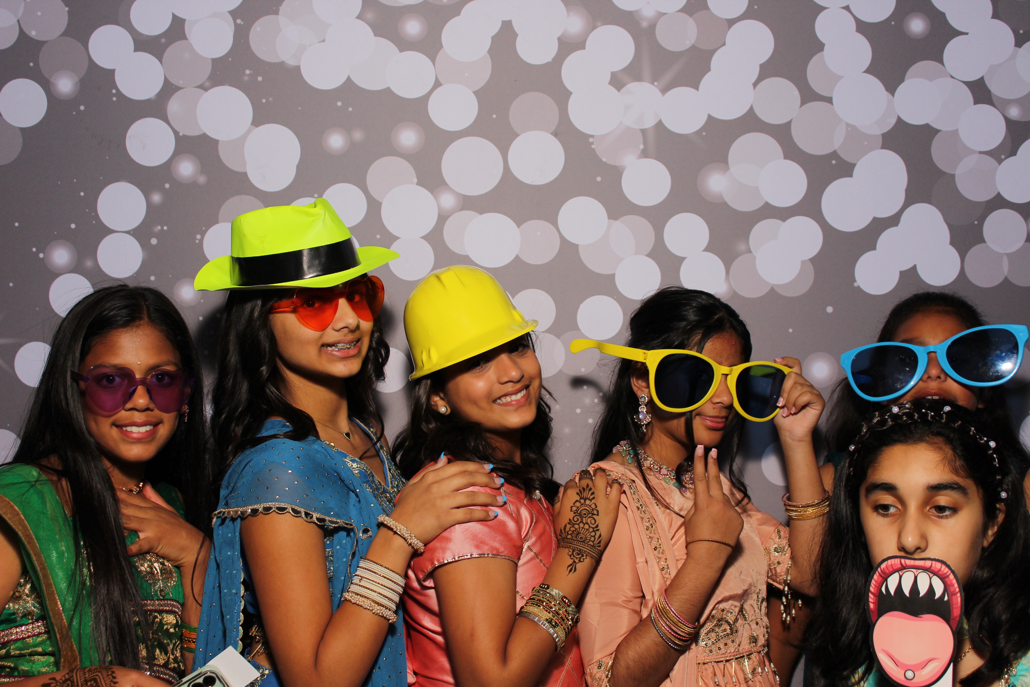 Omika's 16th Birthday | View more photos from the event at gallery.photoboothcincy.com/u/PhotoBoothCincy/Omikas-16th-Birthday