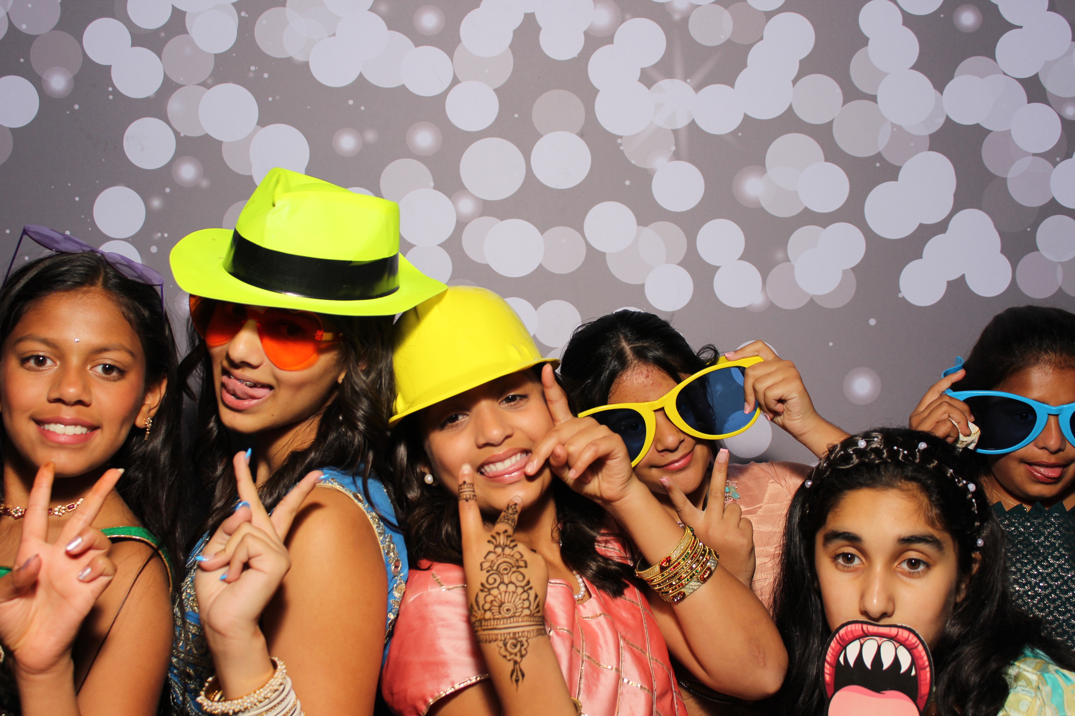 Omika's 16th Birthday | View more photos from the event at gallery.photoboothcincy.com/u/PhotoBoothCincy/Omikas-16th-Birthday