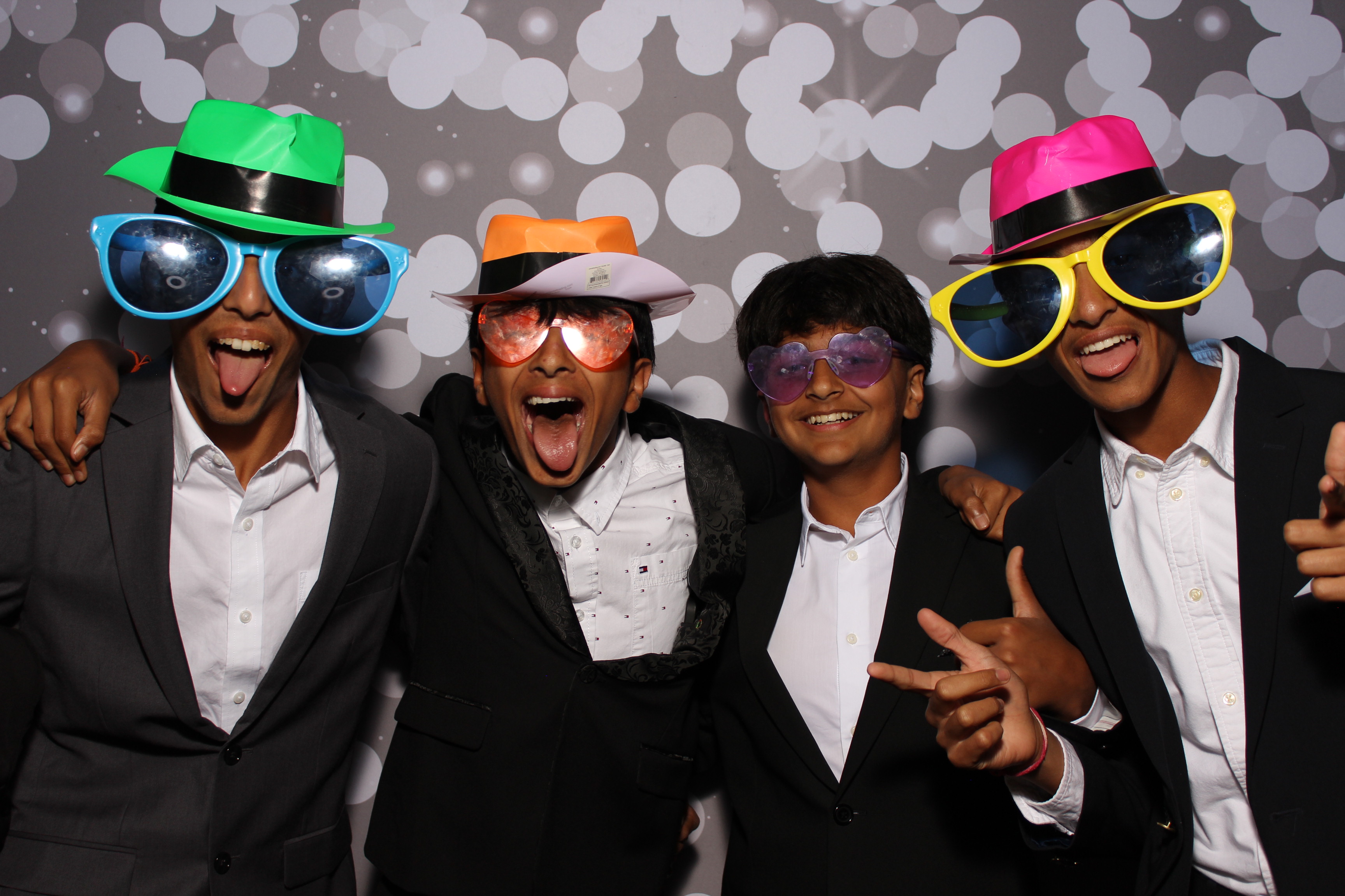 Omika's 16th Birthday | View more photos from the event at gallery.photoboothcincy.com/u/PhotoBoothCincy/Omikas-16th-Birthday
