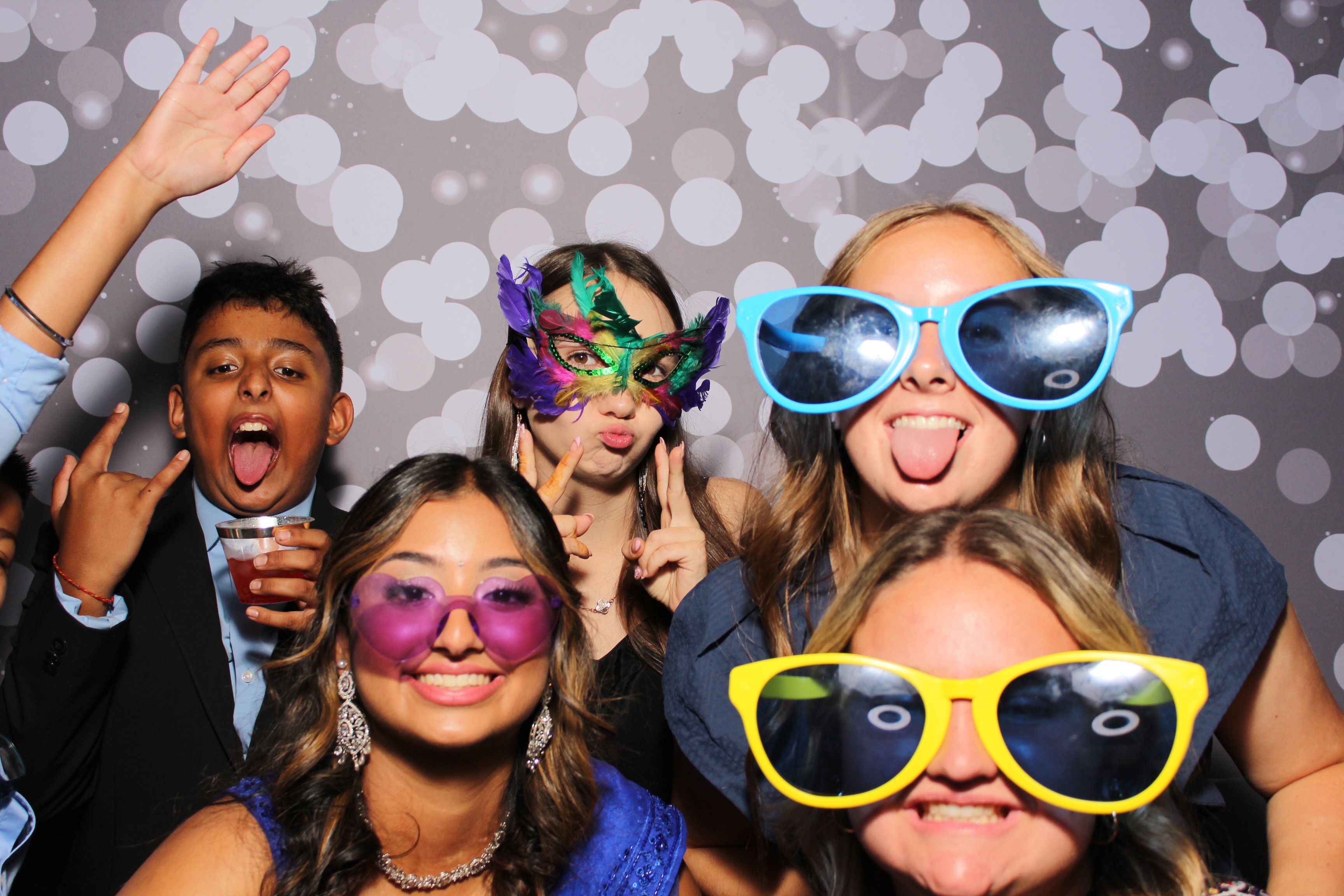 Omika's 16th Birthday | View more photos from the event at gallery.photoboothcincy.com/u/PhotoBoothCincy/Omikas-16th-Birthday