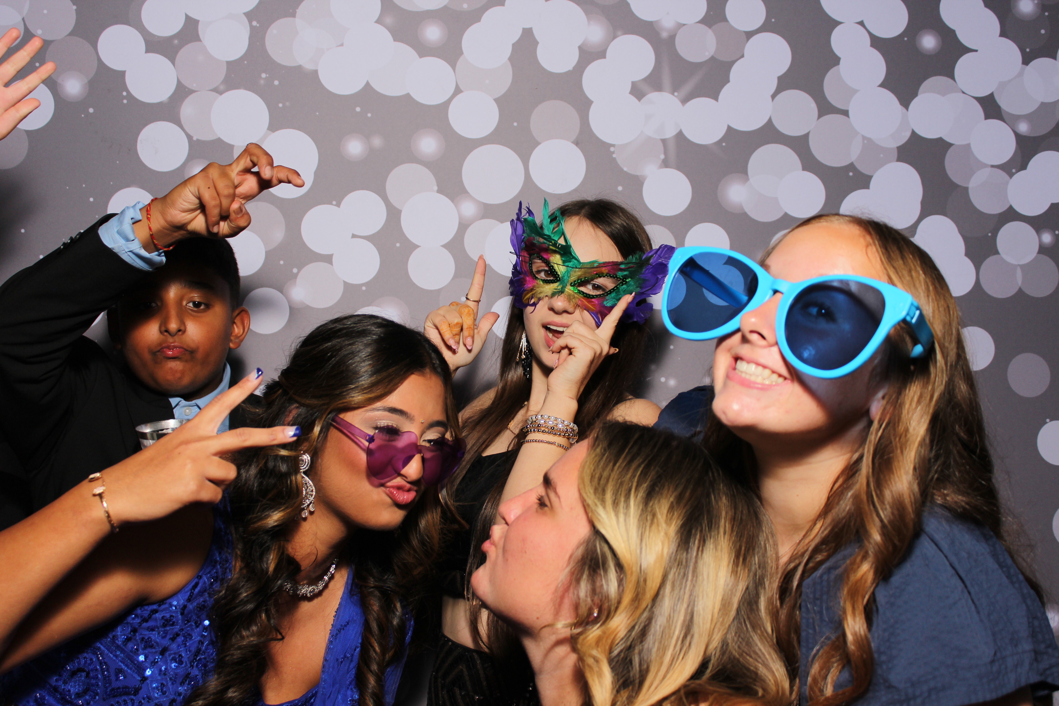 Omika's 16th Birthday | View more photos from the event at gallery.photoboothcincy.com/u/PhotoBoothCincy/Omikas-16th-Birthday