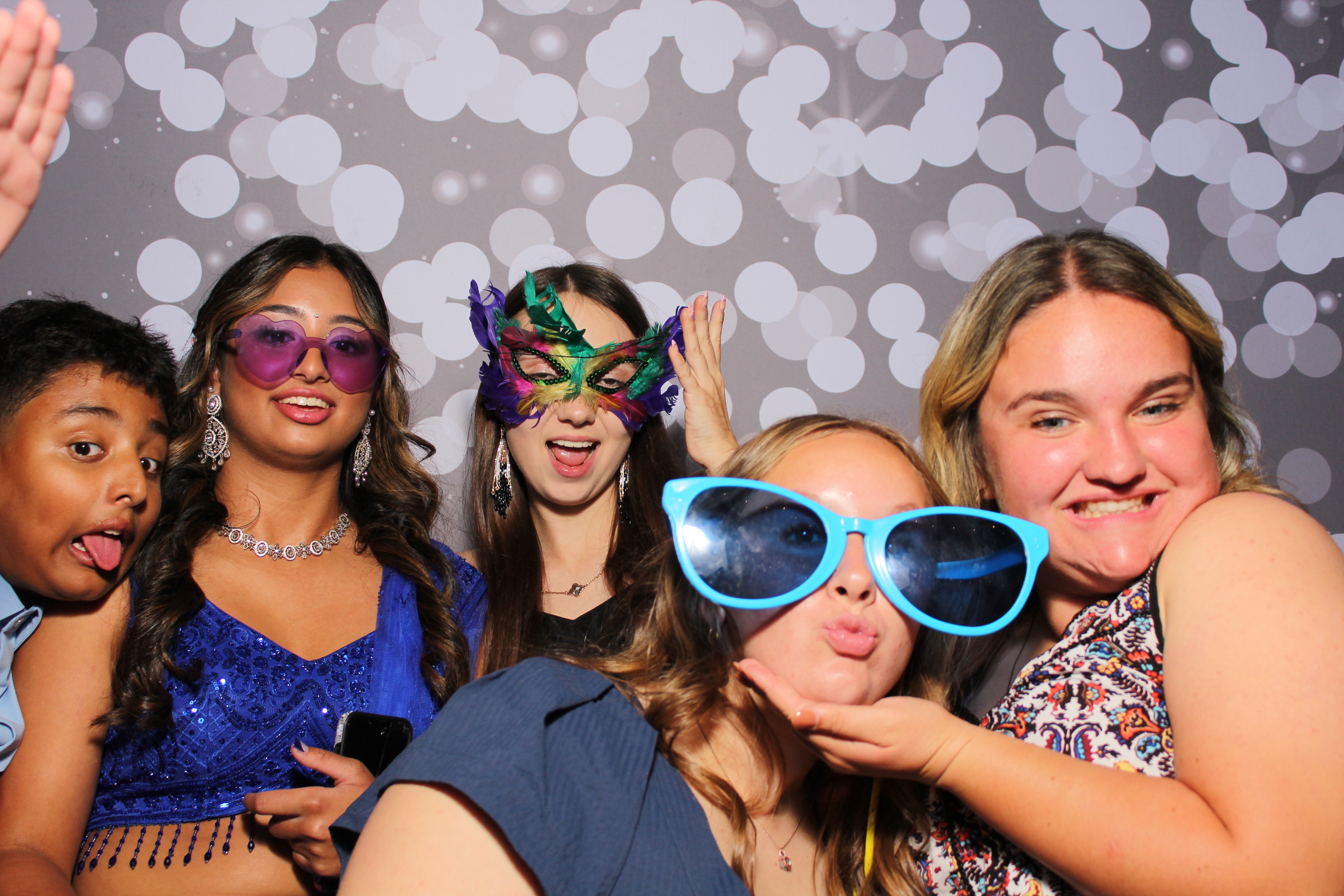 Omika's 16th Birthday | View more photos from the event at gallery.photoboothcincy.com/u/PhotoBoothCincy/Omikas-16th-Birthday