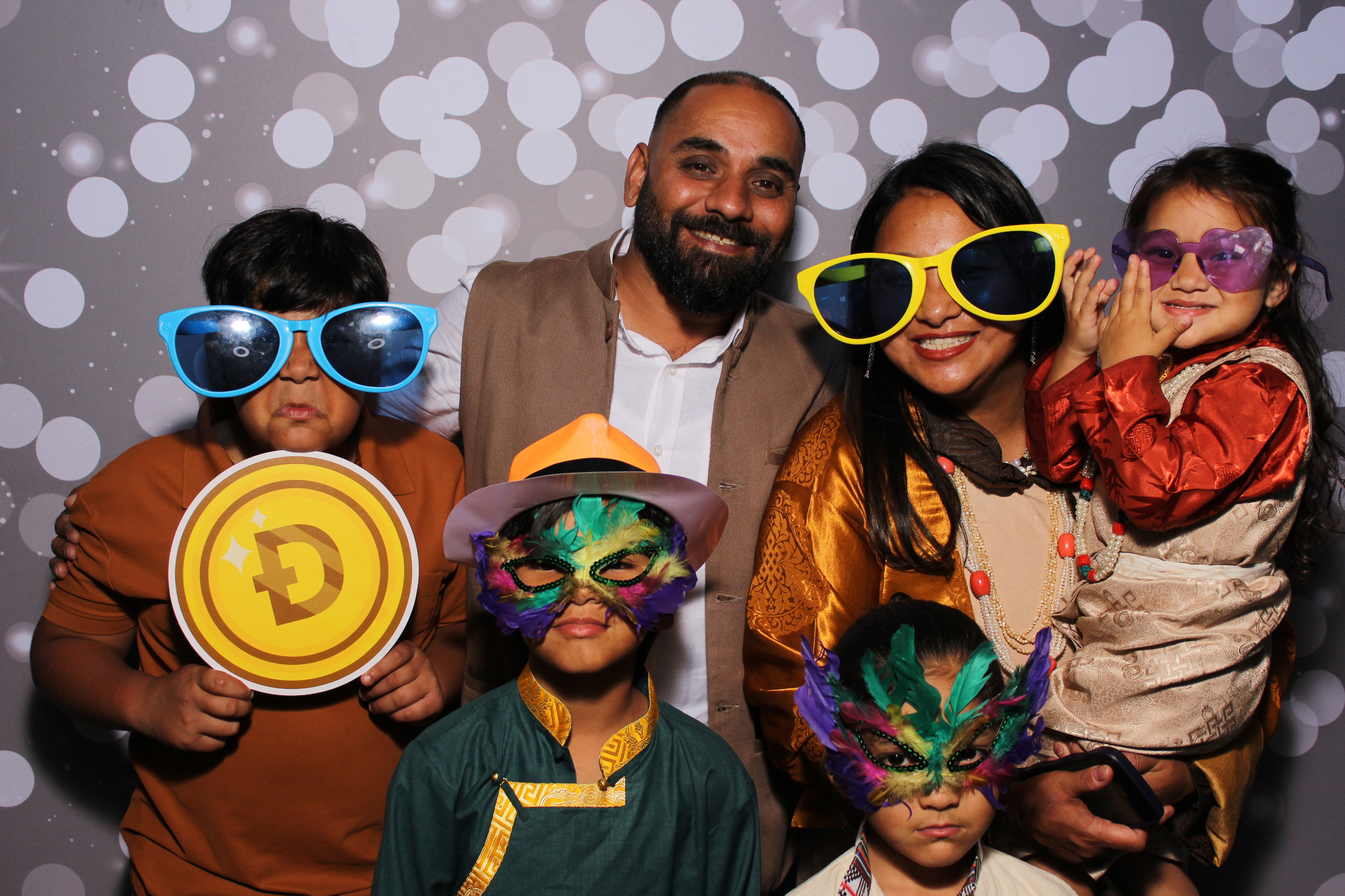 Omika's 16th Birthday | View more photos from the event at gallery.photoboothcincy.com/u/PhotoBoothCincy/Omikas-16th-Birthday
