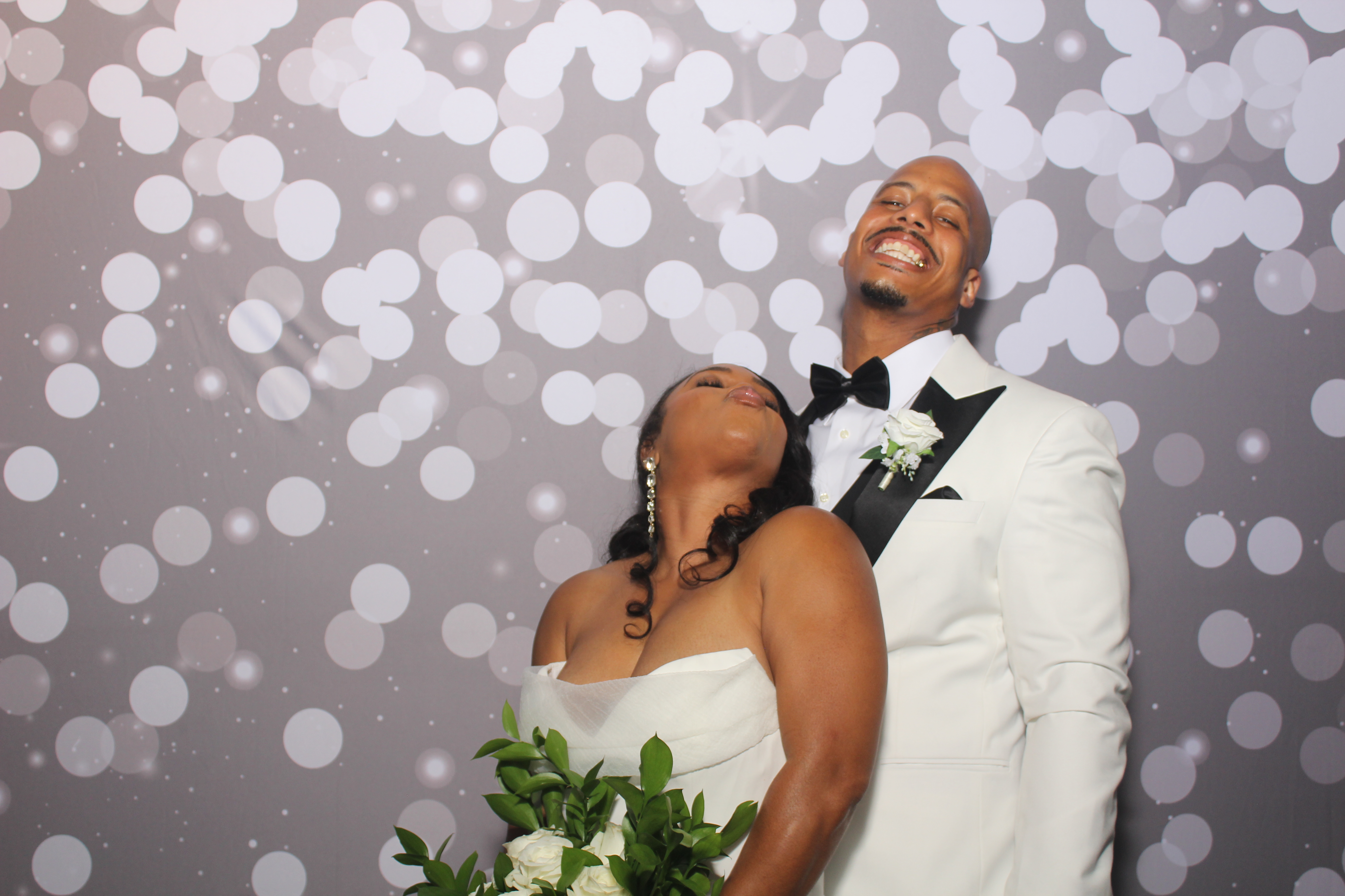Powell Wedding 2025 | View more photos from the event at gallery.photoboothcincy.com/u/PhotoBoothCincy/Powell-Wedding-2025