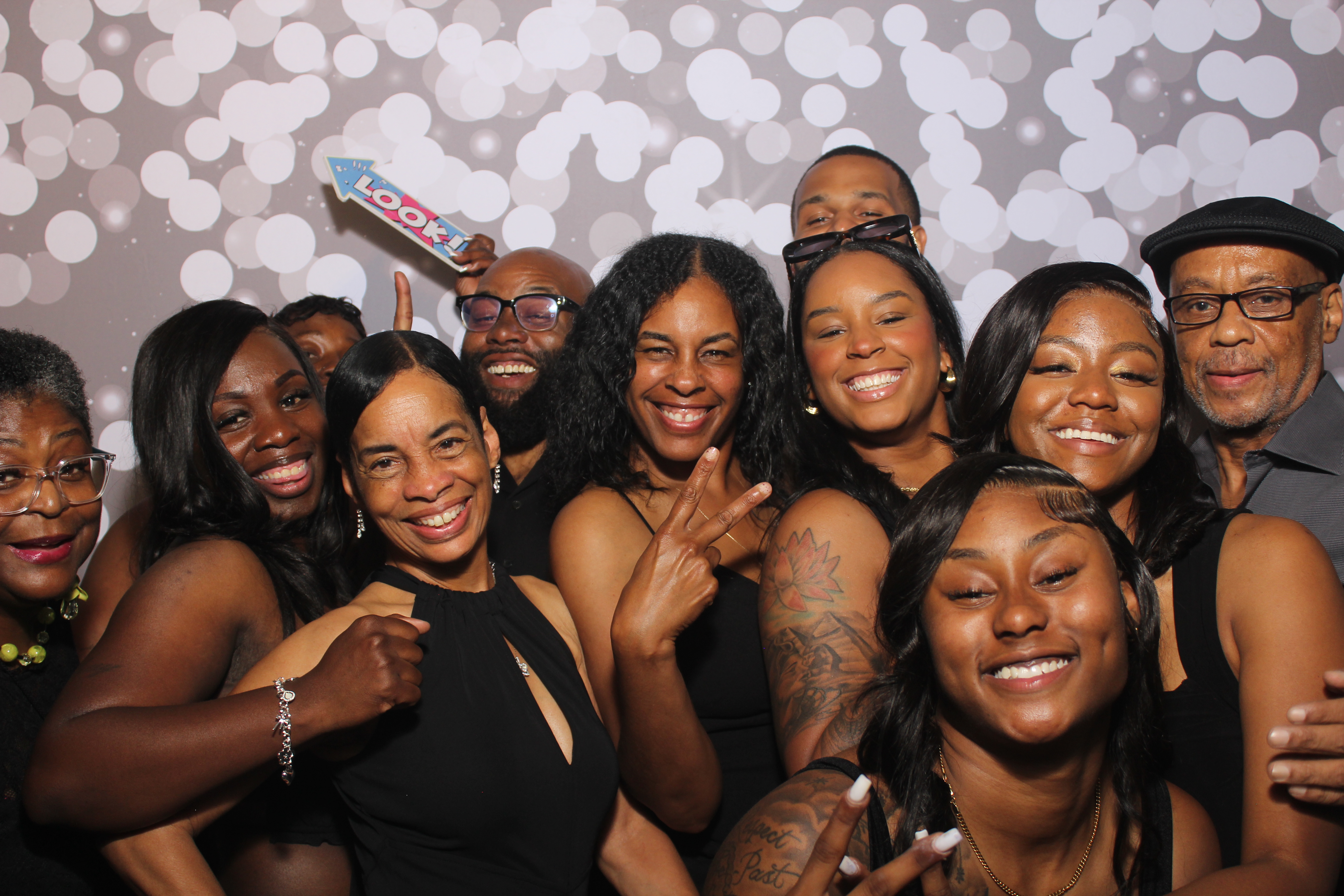 Powell Wedding 2025 | View more photos from the event at gallery.photoboothcincy.com/u/PhotoBoothCincy/Powell-Wedding-2025