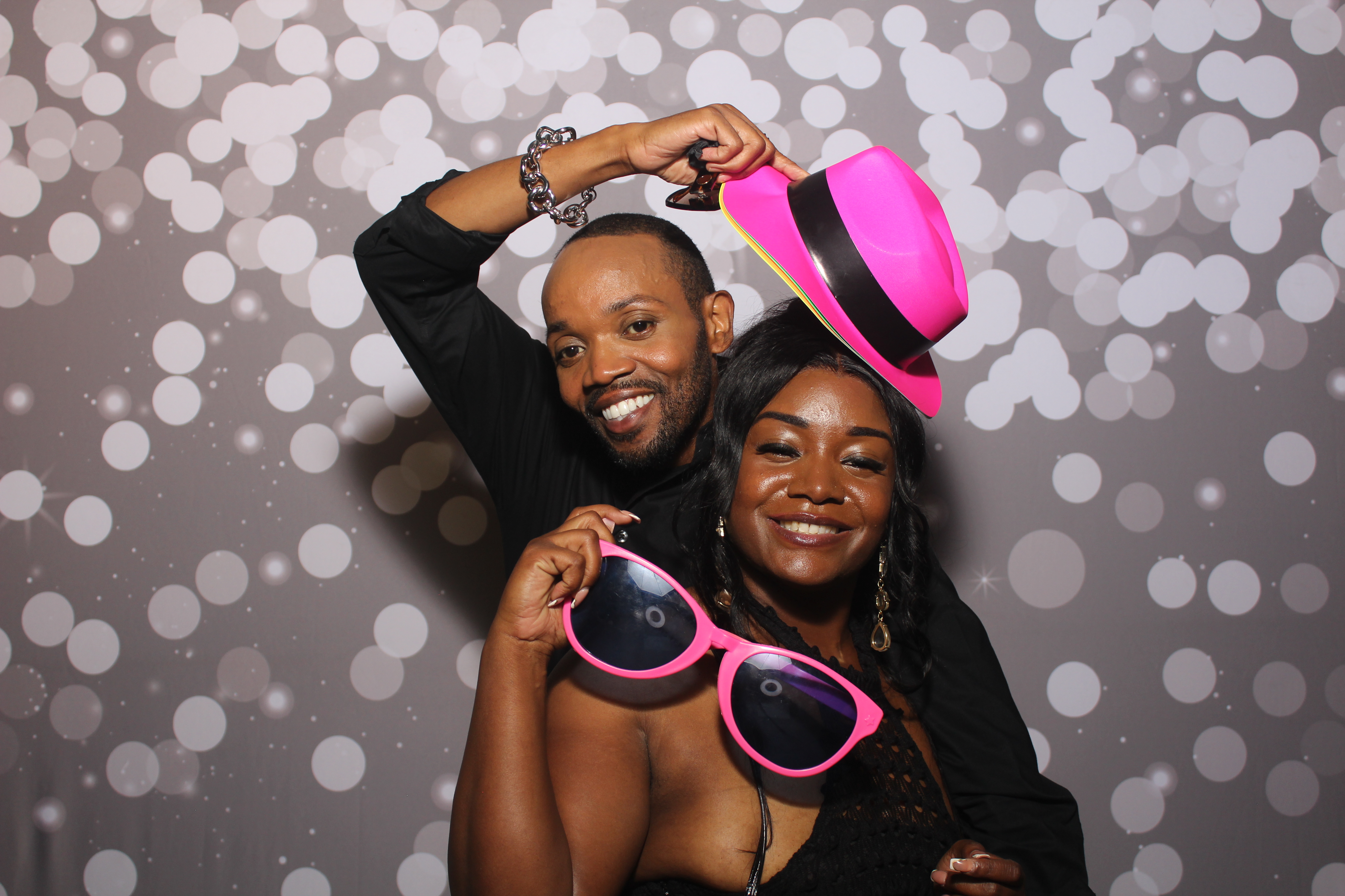Powell Wedding 2025 | View more photos from the event at gallery.photoboothcincy.com/u/PhotoBoothCincy/Powell-Wedding-2025