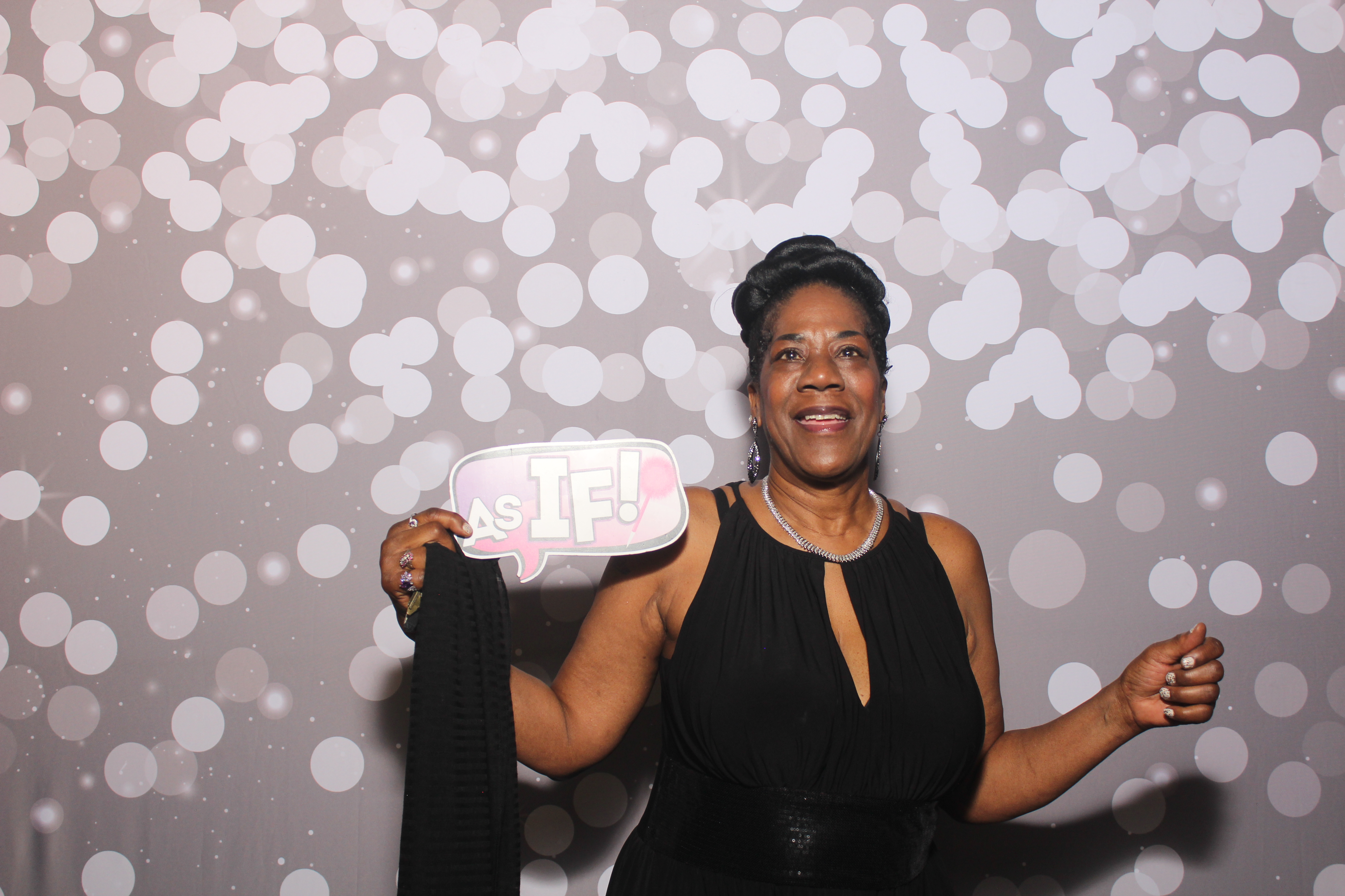 Powell Wedding 2025 | View more photos from the event at gallery.photoboothcincy.com/u/PhotoBoothCincy/Powell-Wedding-2025