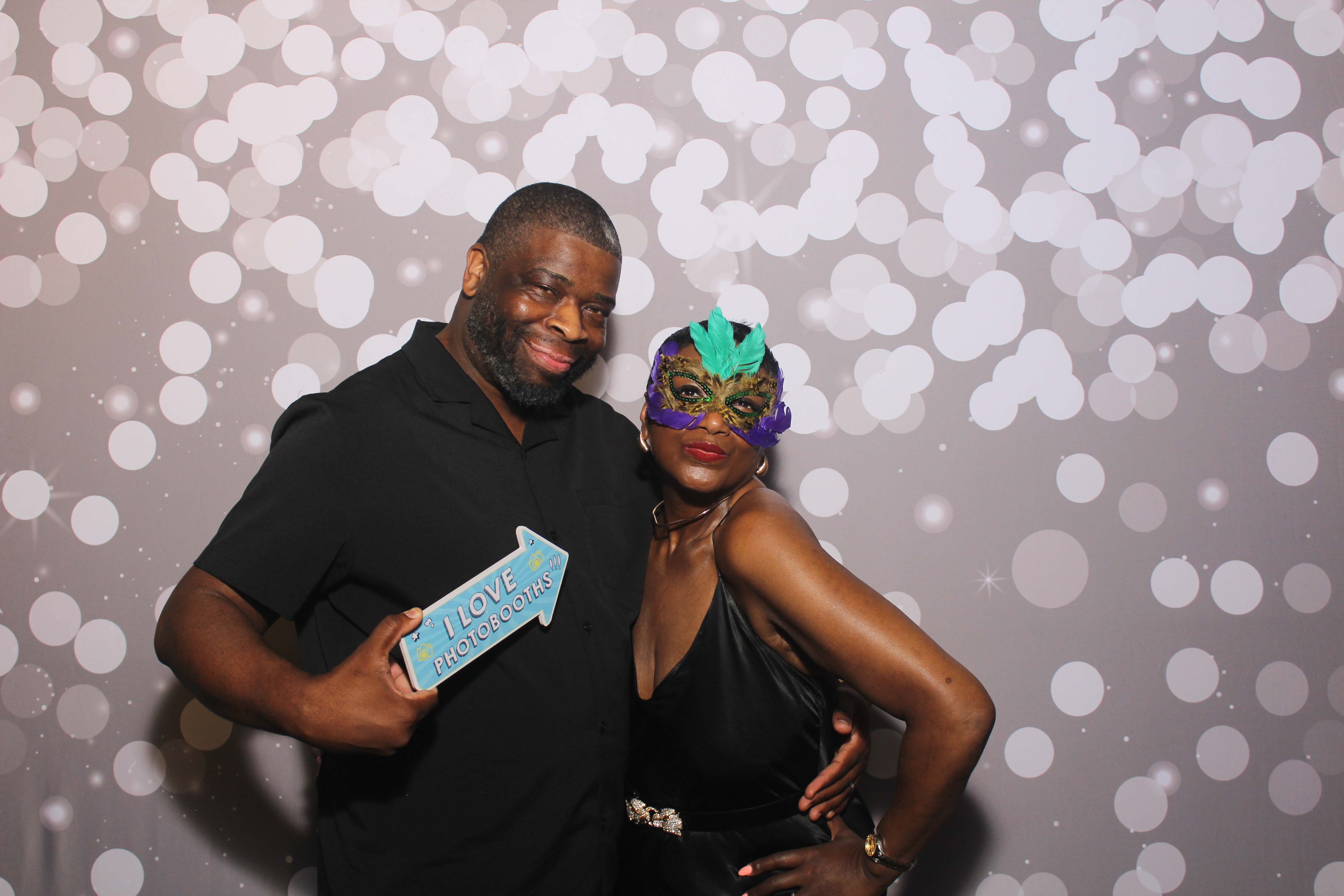 Powell Wedding 2025 | View more photos from the event at gallery.photoboothcincy.com/u/PhotoBoothCincy/Powell-Wedding-2025