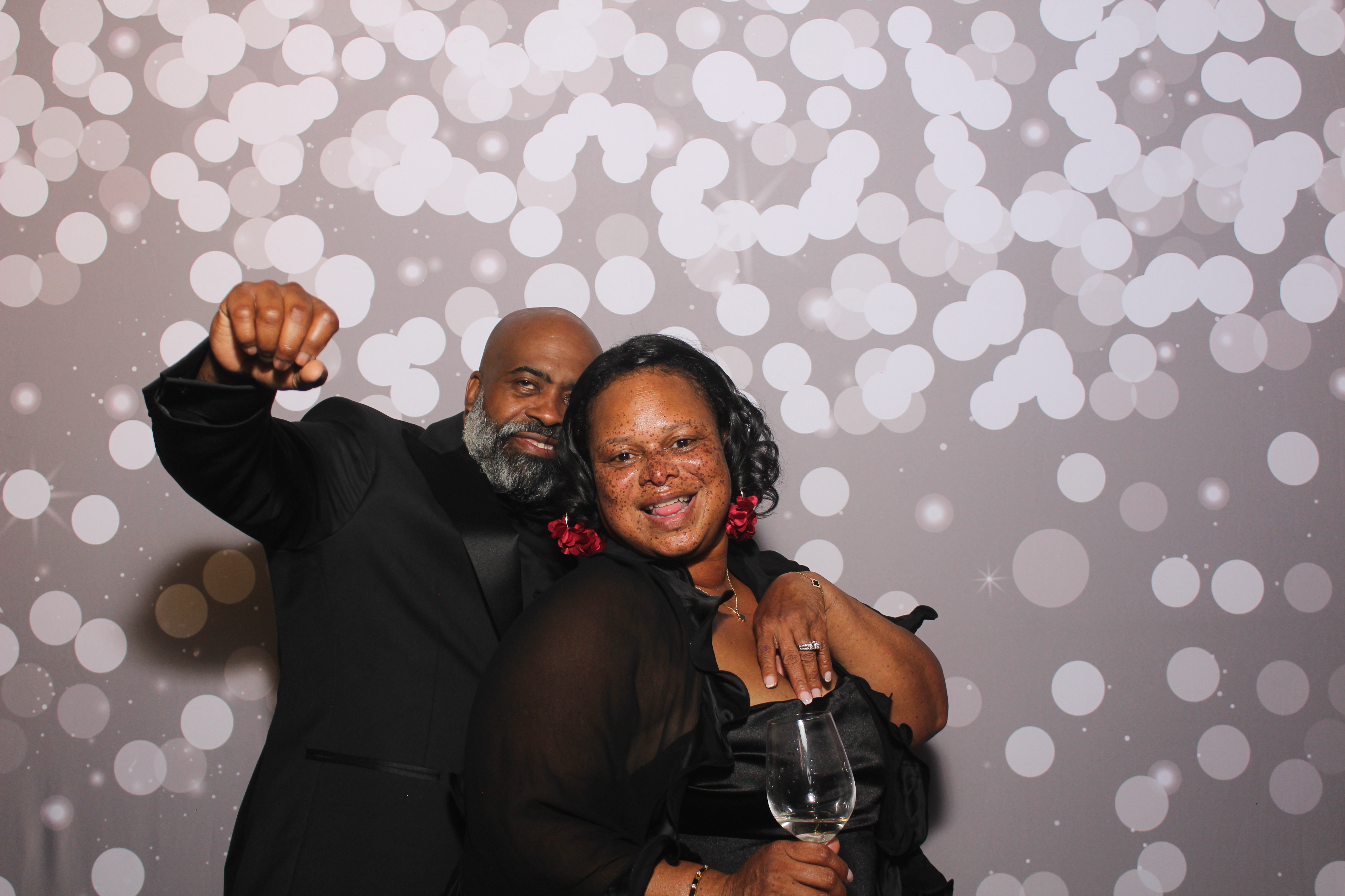 Powell Wedding 2025 | View more photos from the event at gallery.photoboothcincy.com/u/PhotoBoothCincy/Powell-Wedding-2025