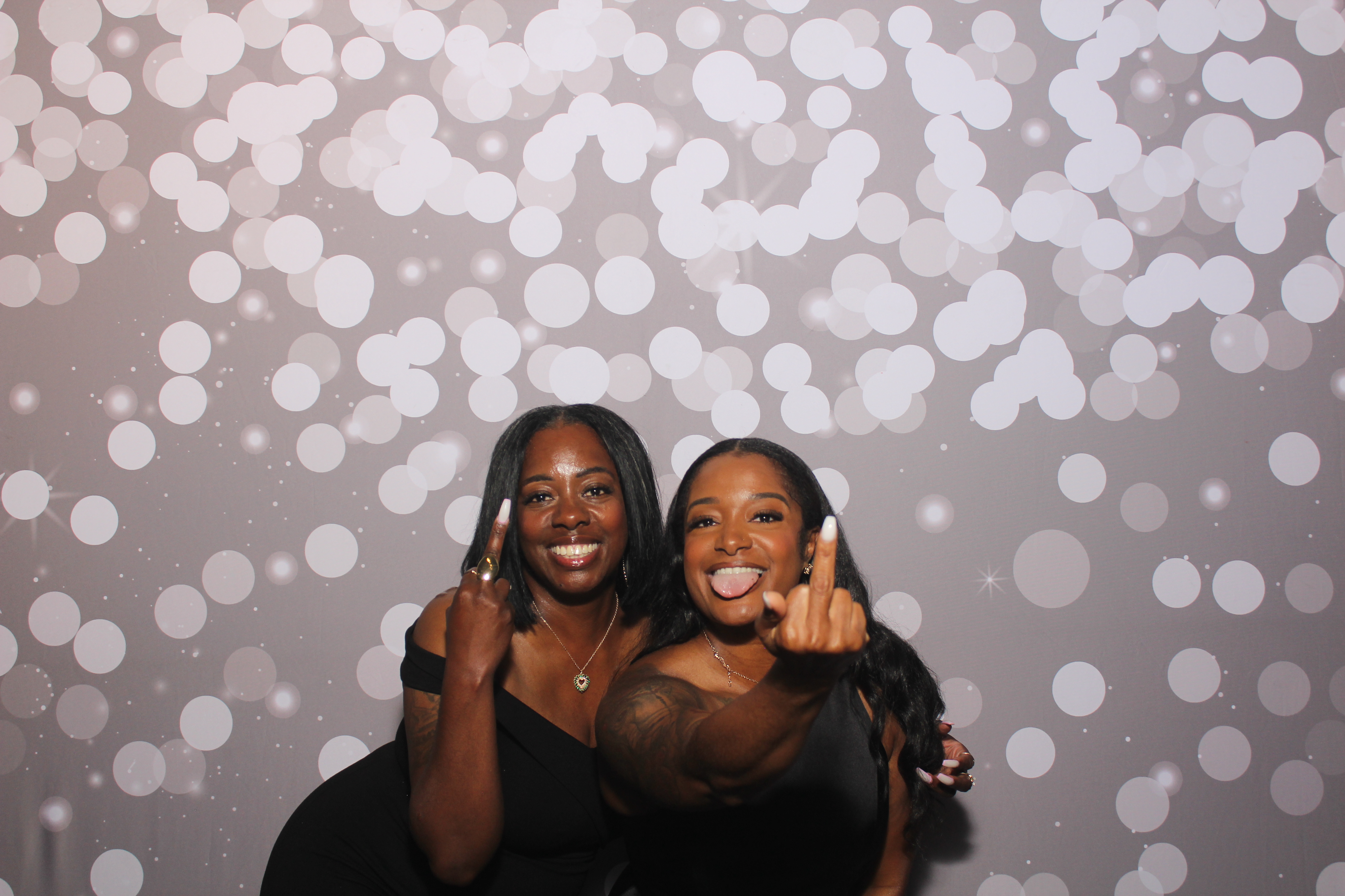 Powell Wedding 2025 | View more photos from the event at gallery.photoboothcincy.com/u/PhotoBoothCincy/Powell-Wedding-2025
