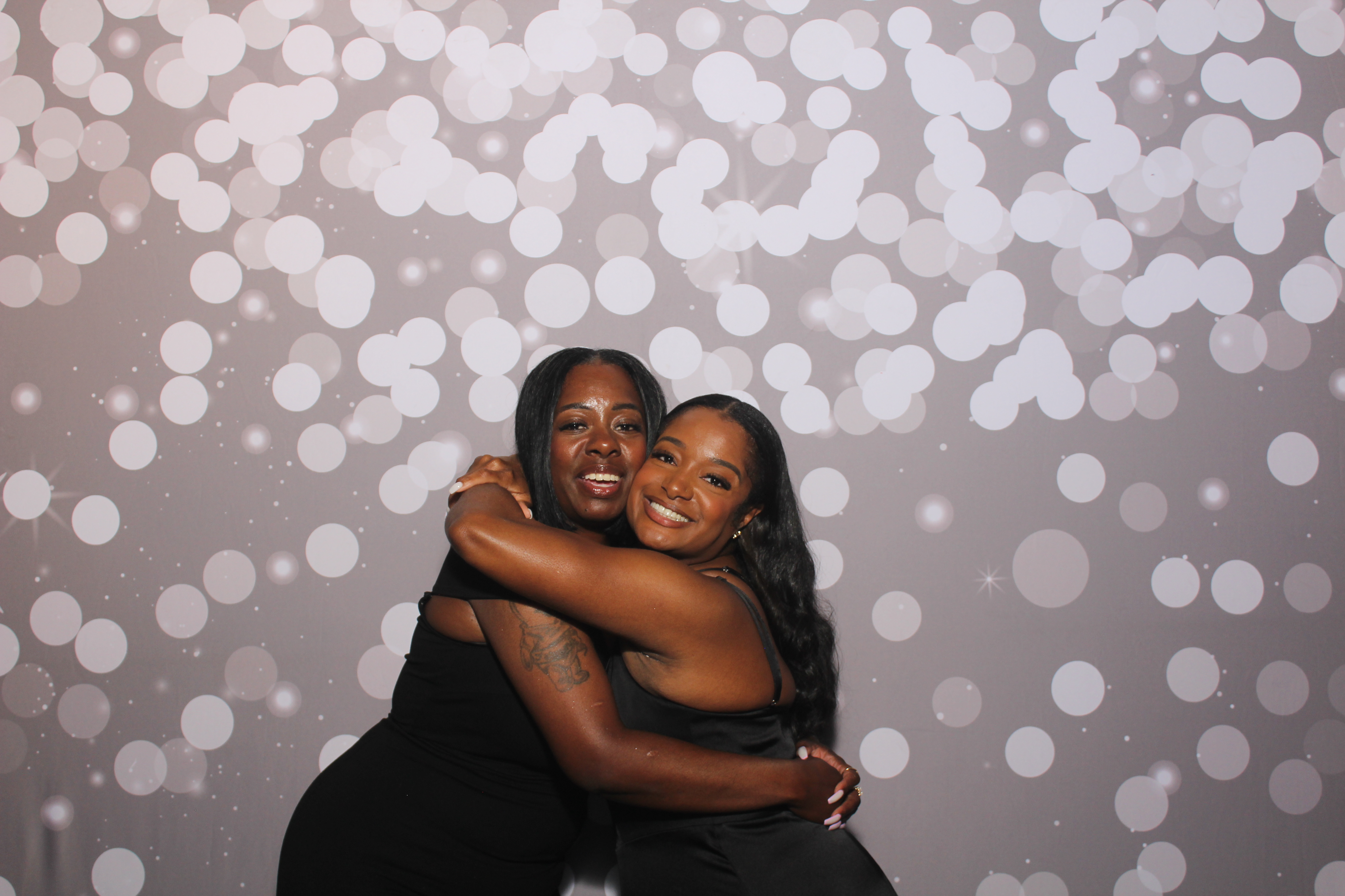 Powell Wedding 2025 | View more photos from the event at gallery.photoboothcincy.com/u/PhotoBoothCincy/Powell-Wedding-2025
