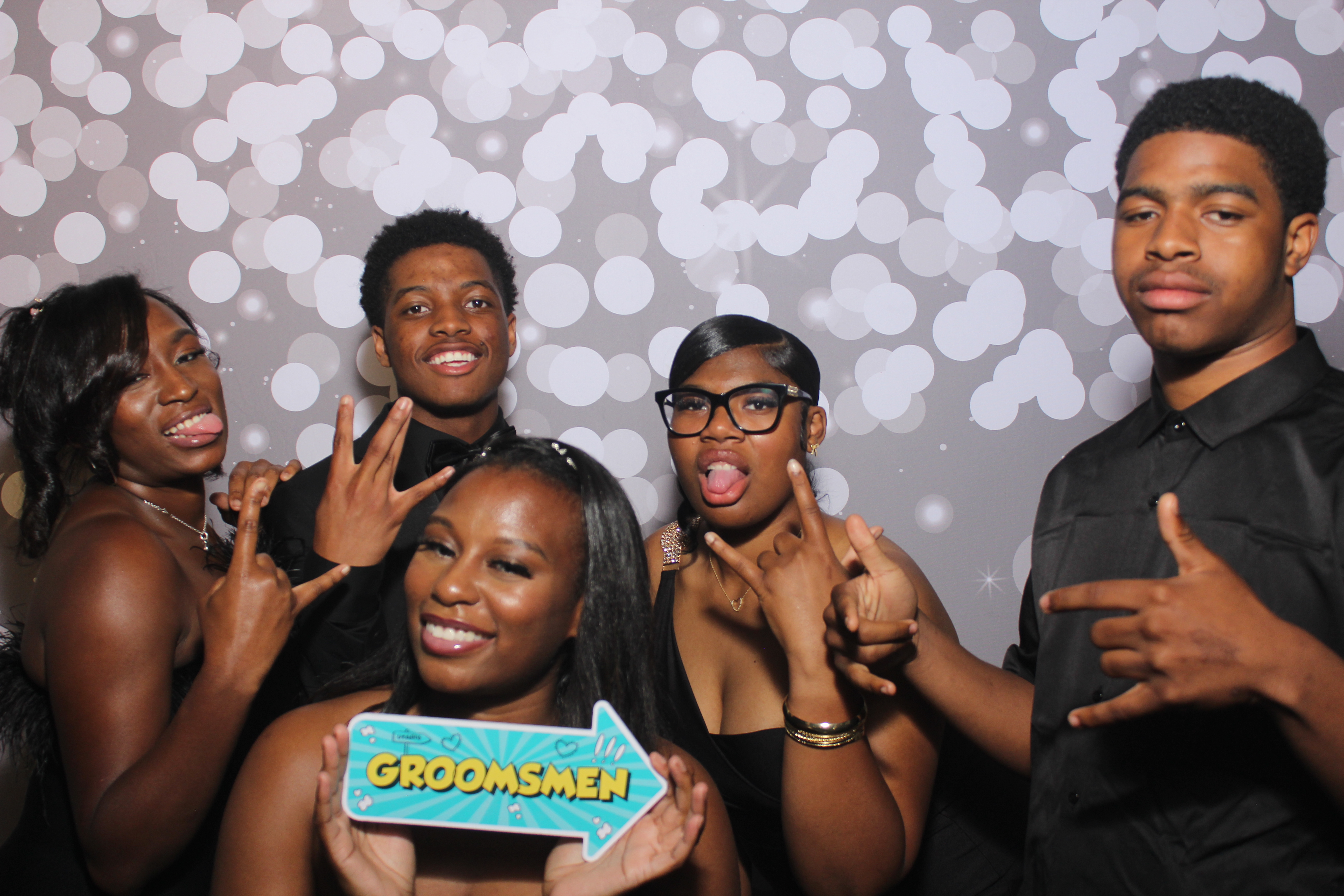 Powell Wedding 2025 | View more photos from the event at gallery.photoboothcincy.com/u/PhotoBoothCincy/Powell-Wedding-2025