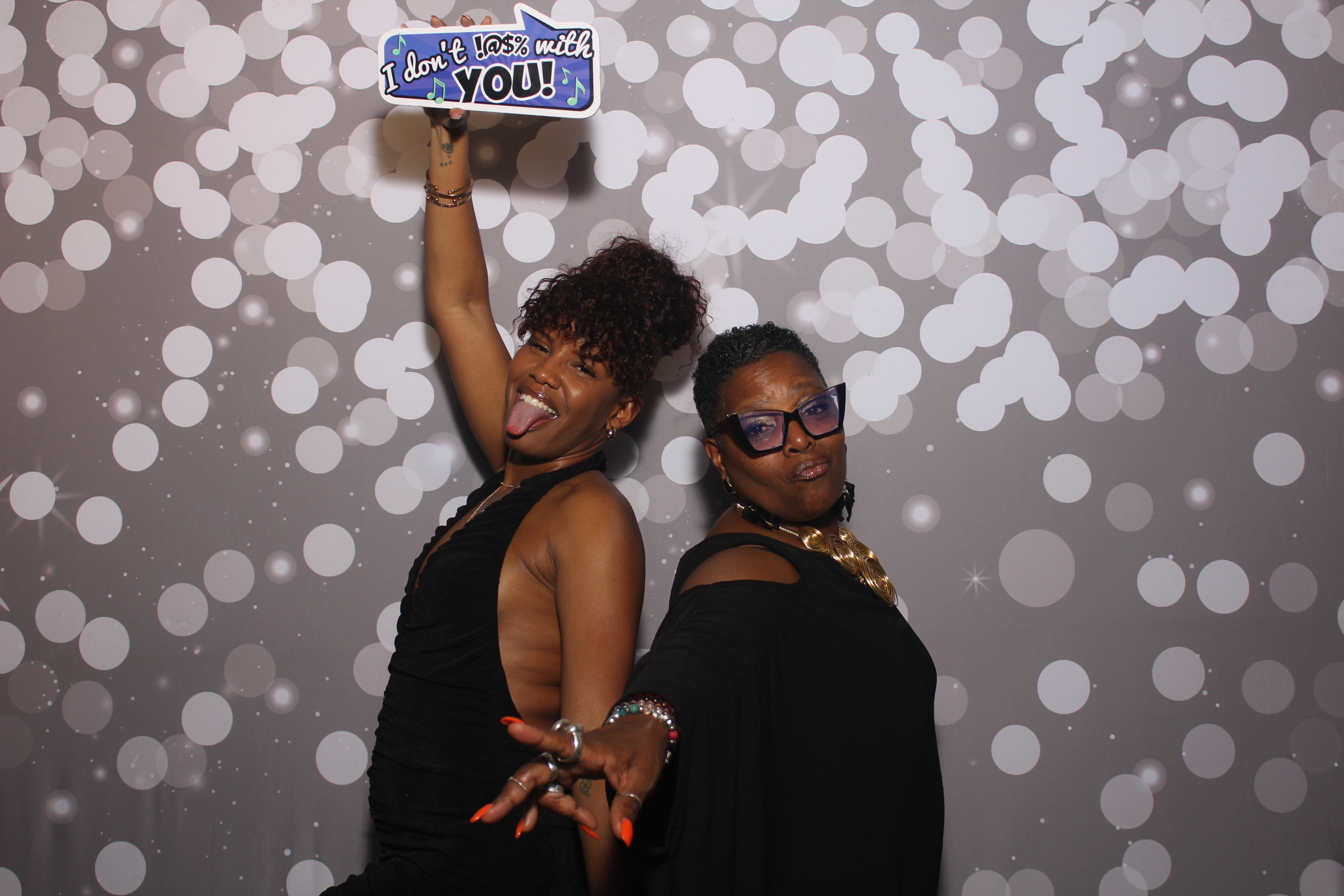 Powell Wedding 2025 | View more photos from the event at gallery.photoboothcincy.com/u/PhotoBoothCincy/Powell-Wedding-2025