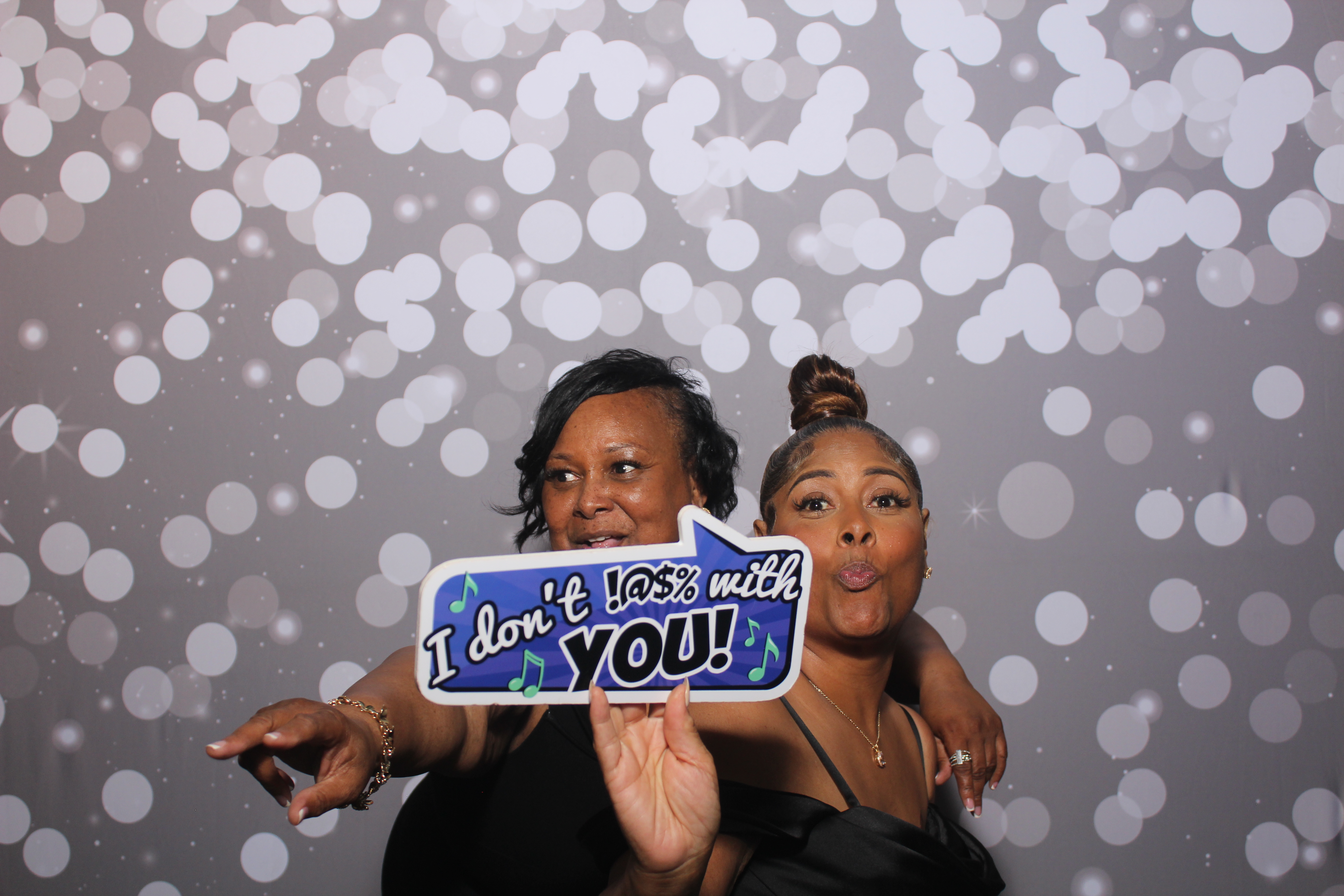 Powell Wedding 2025 | View more photos from the event at gallery.photoboothcincy.com/u/PhotoBoothCincy/Powell-Wedding-2025