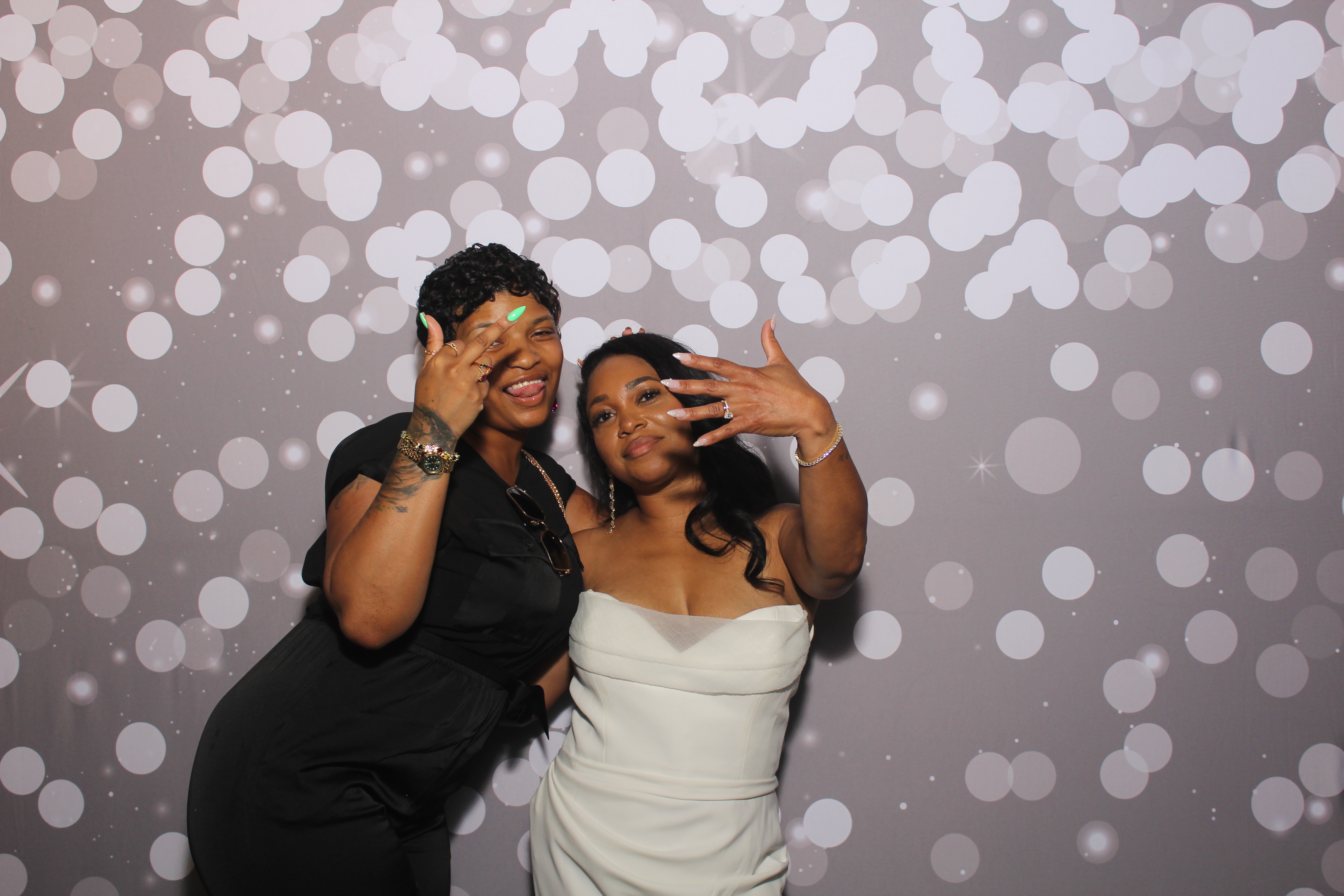 Powell Wedding 2025 | View more photos from the event at gallery.photoboothcincy.com/u/PhotoBoothCincy/Powell-Wedding-2025