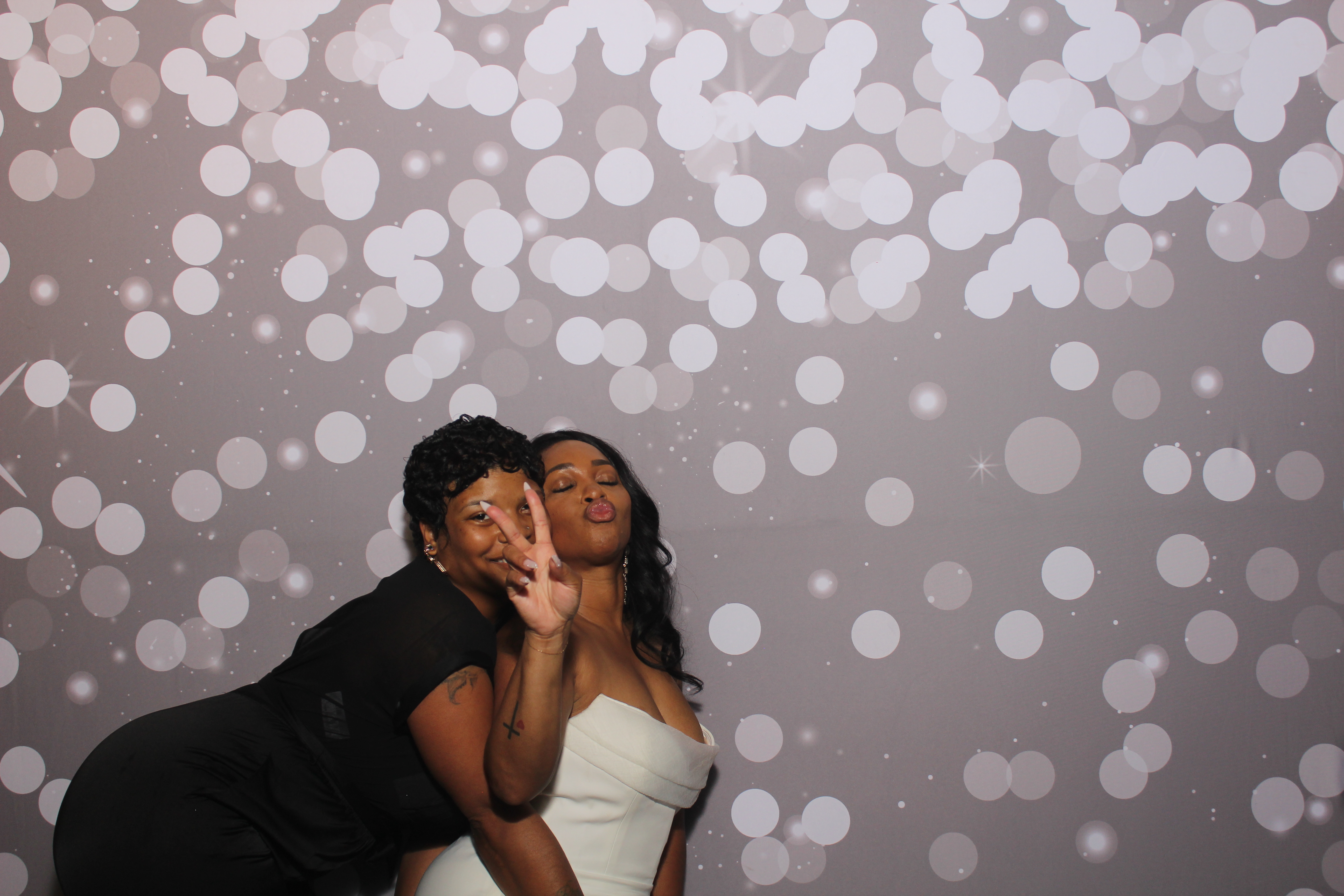 Powell Wedding 2025 | View more photos from the event at gallery.photoboothcincy.com/u/PhotoBoothCincy/Powell-Wedding-2025