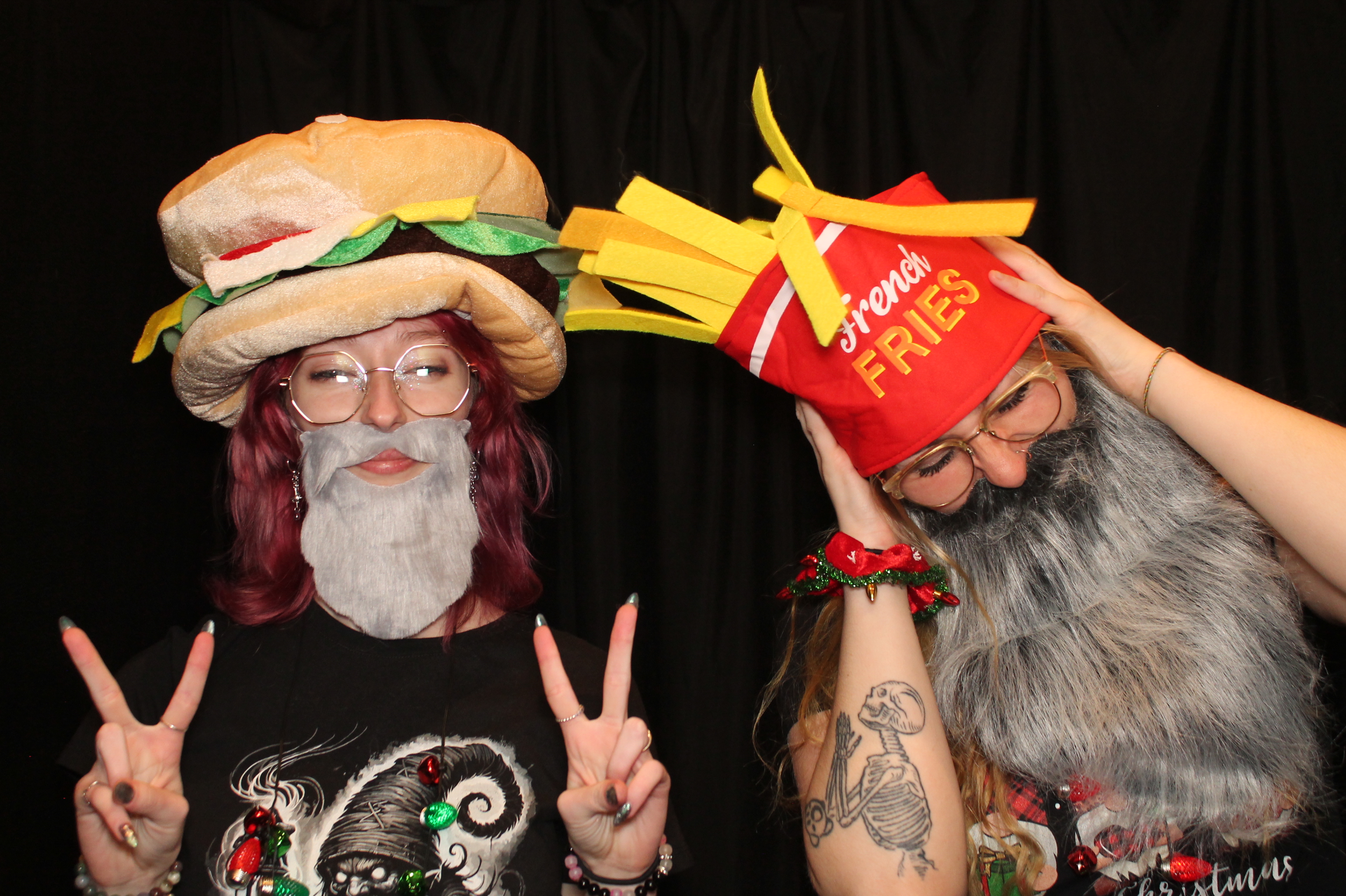 Quasonix Christmas Party | View more photos from the event at gallery.photoboothcincy.com/u/PhotoBoothCincy/Quasonix-Christmas-Party