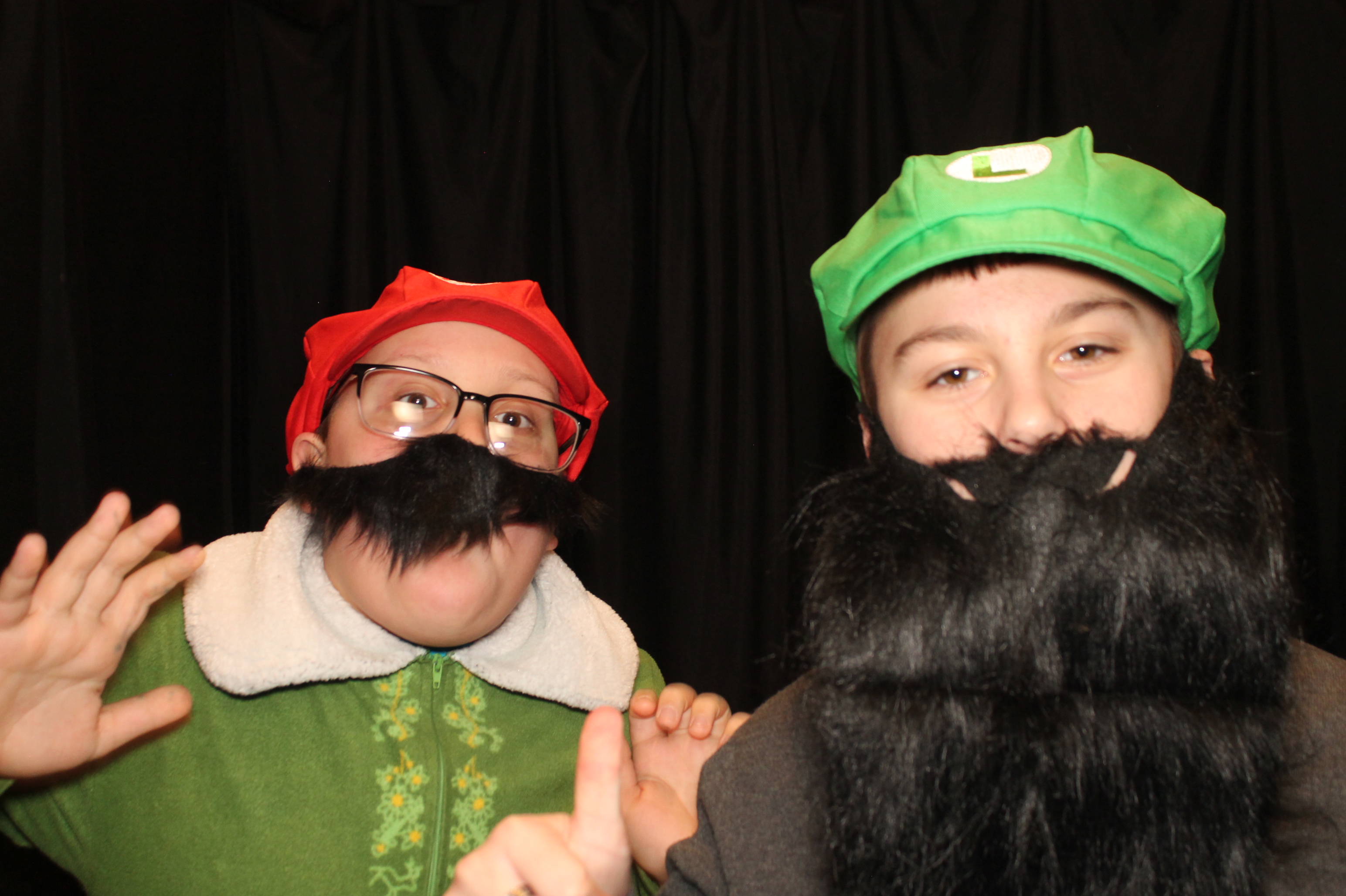 Quasonix Christmas Party | View more photos from the event at gallery.photoboothcincy.com/u/PhotoBoothCincy/Quasonix-Christmas-Party
