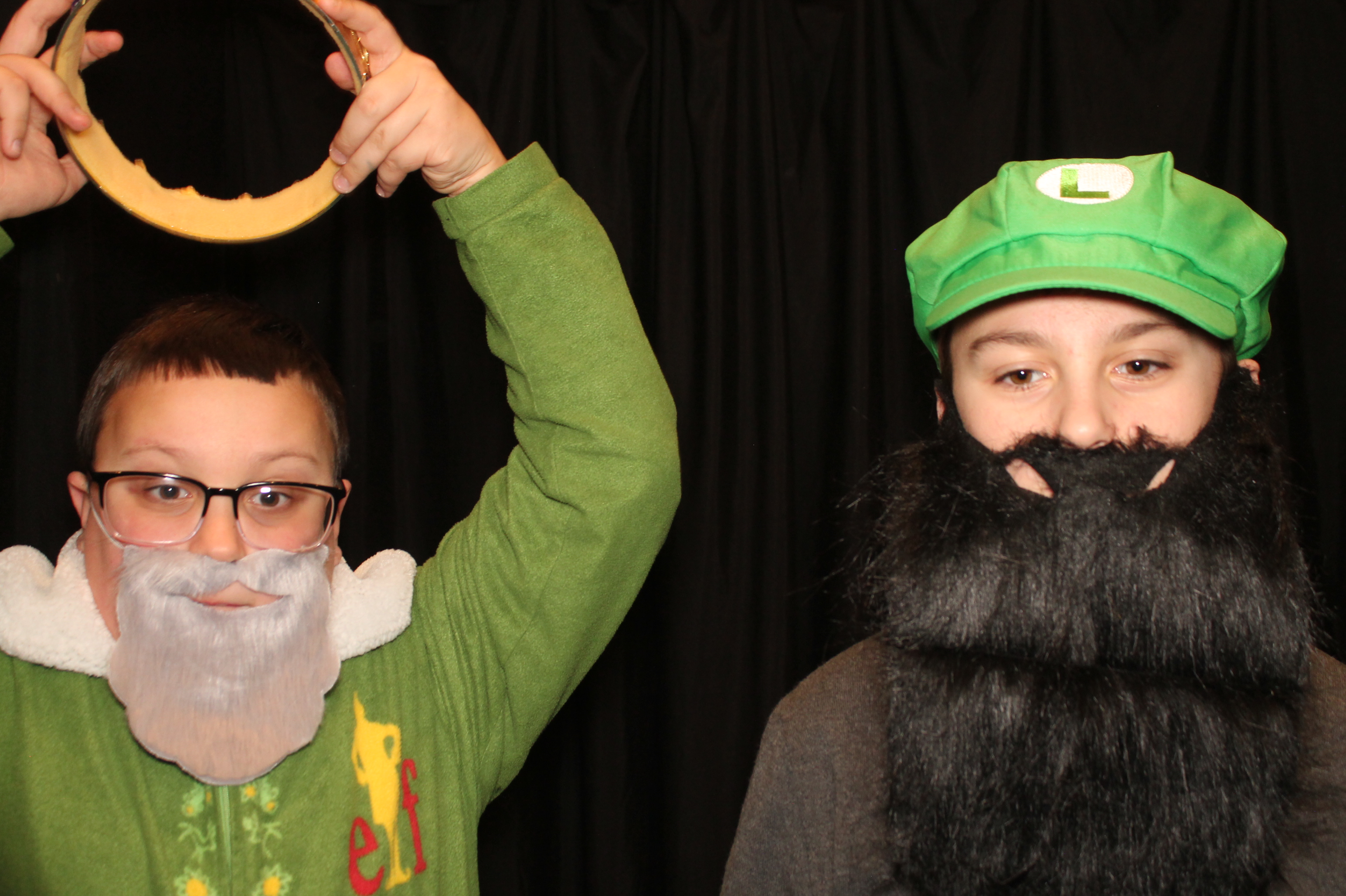 Quasonix Christmas Party | View more photos from the event at gallery.photoboothcincy.com/u/PhotoBoothCincy/Quasonix-Christmas-Party