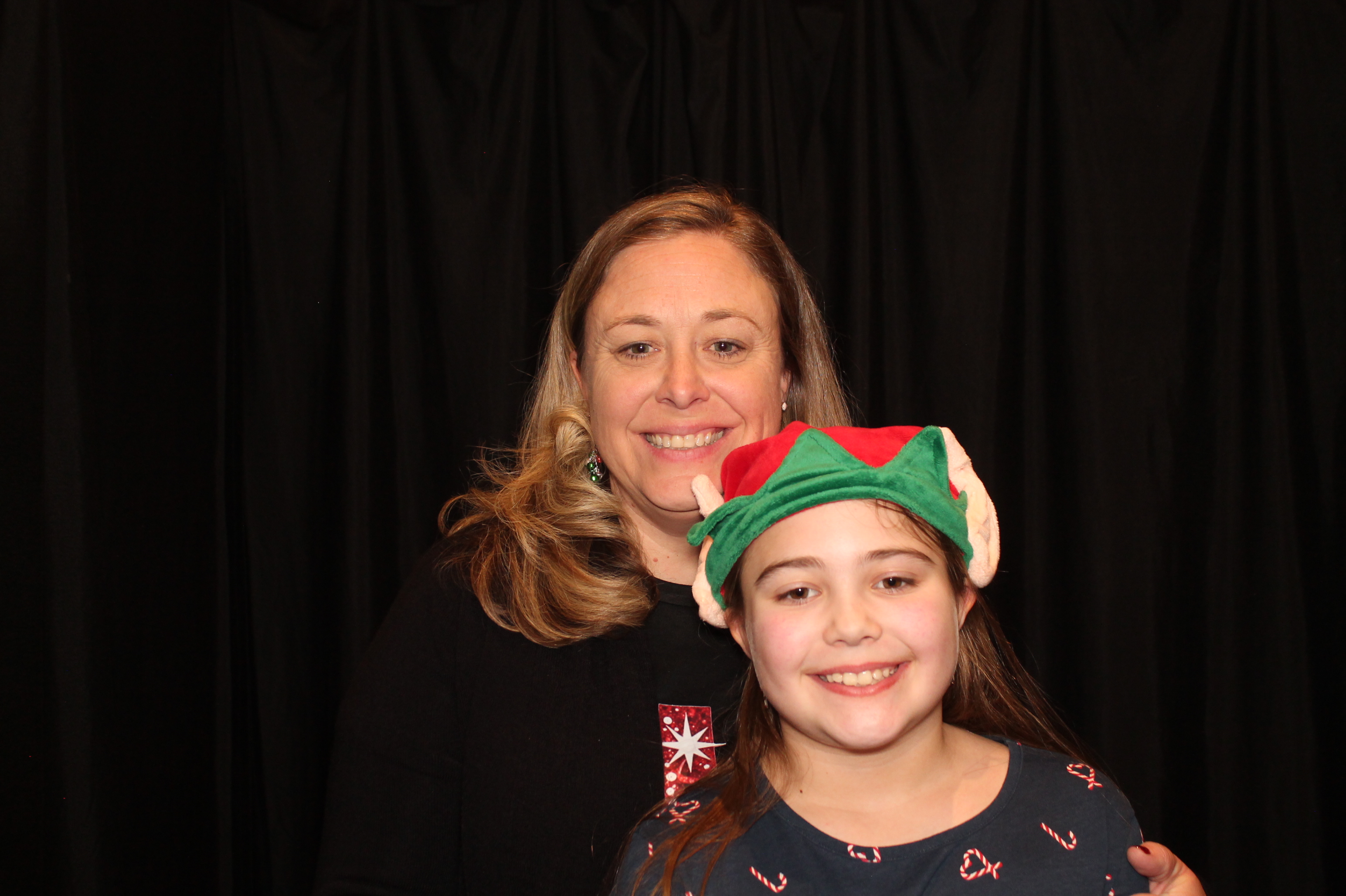 Quasonix Christmas Party | View more photos from the event at gallery.photoboothcincy.com/u/PhotoBoothCincy/Quasonix-Christmas-Party