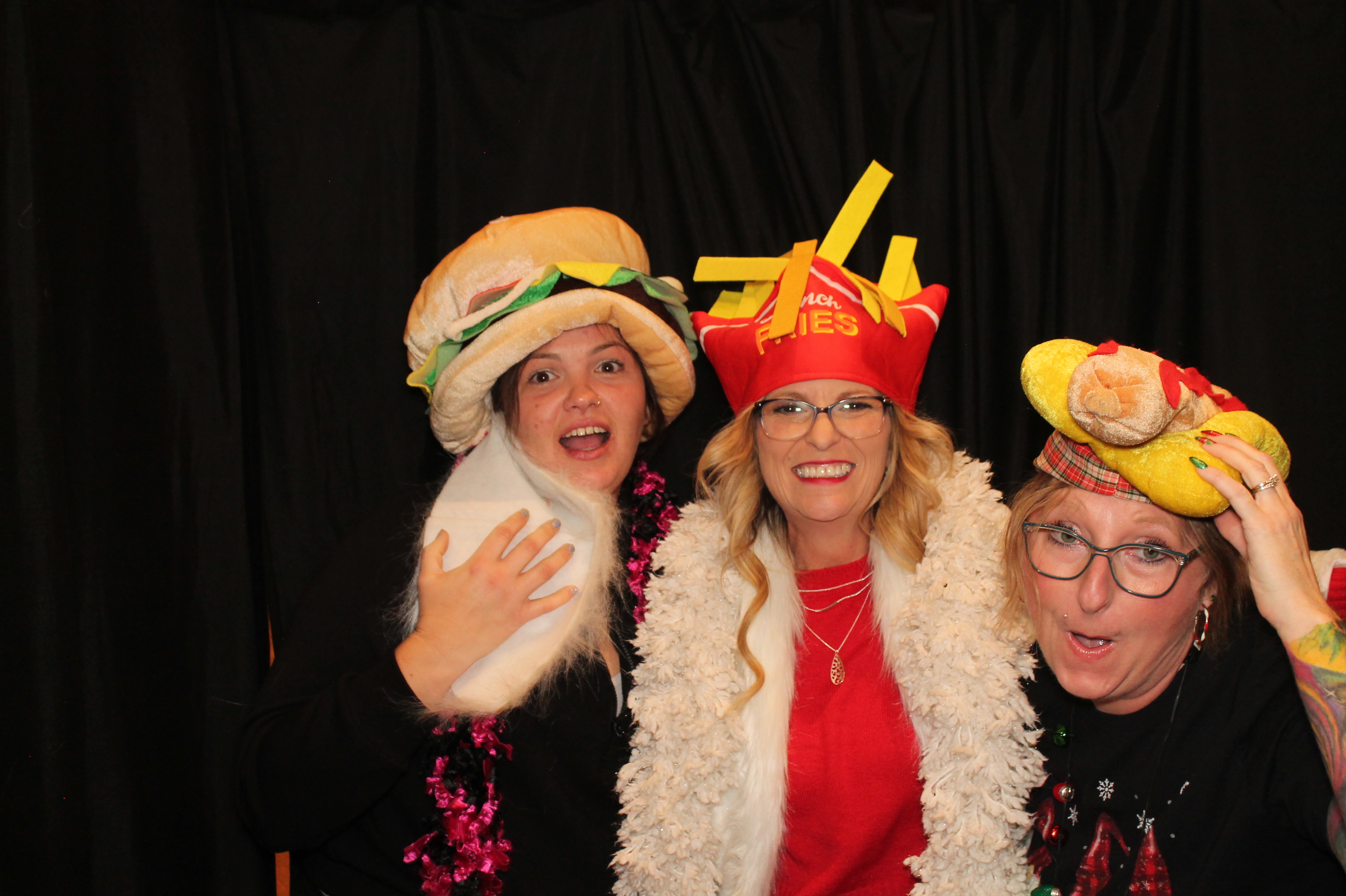 Quasonix Christmas Party | View more photos from the event at gallery.photoboothcincy.com/u/PhotoBoothCincy/Quasonix-Christmas-Party