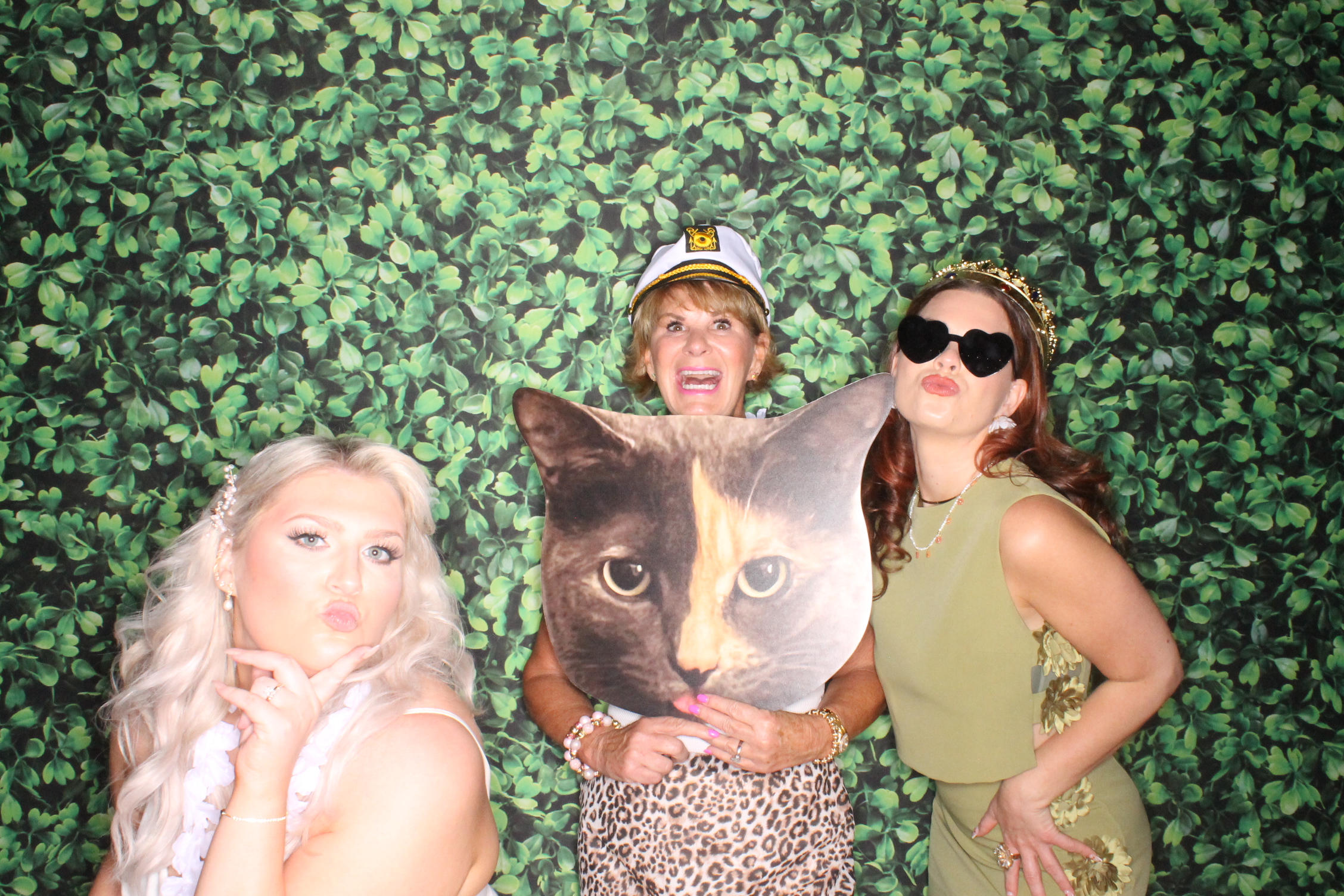 Rachael Pottner reception | View more photos from the event at gallery.photoboothcincy.com/u/PhotoBoothCincy/Rachael-Pottner-reception