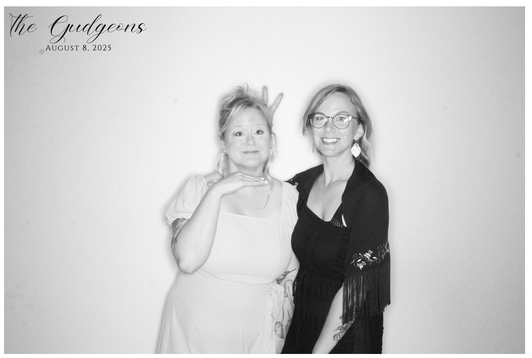 Rachel & Mitchell | View more photos from the event at gallery.photoboothcincy.com/u/PhotoBoothCincy/Rachel-Mitchell