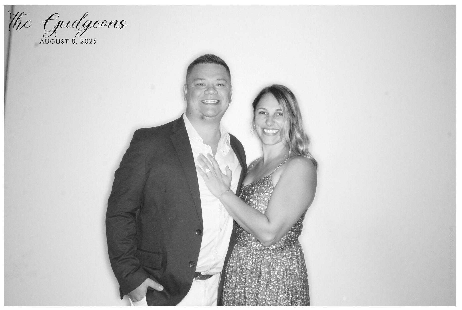 Rachel & Mitchell | View more photos from the event at gallery.photoboothcincy.com/u/PhotoBoothCincy/Rachel-Mitchell