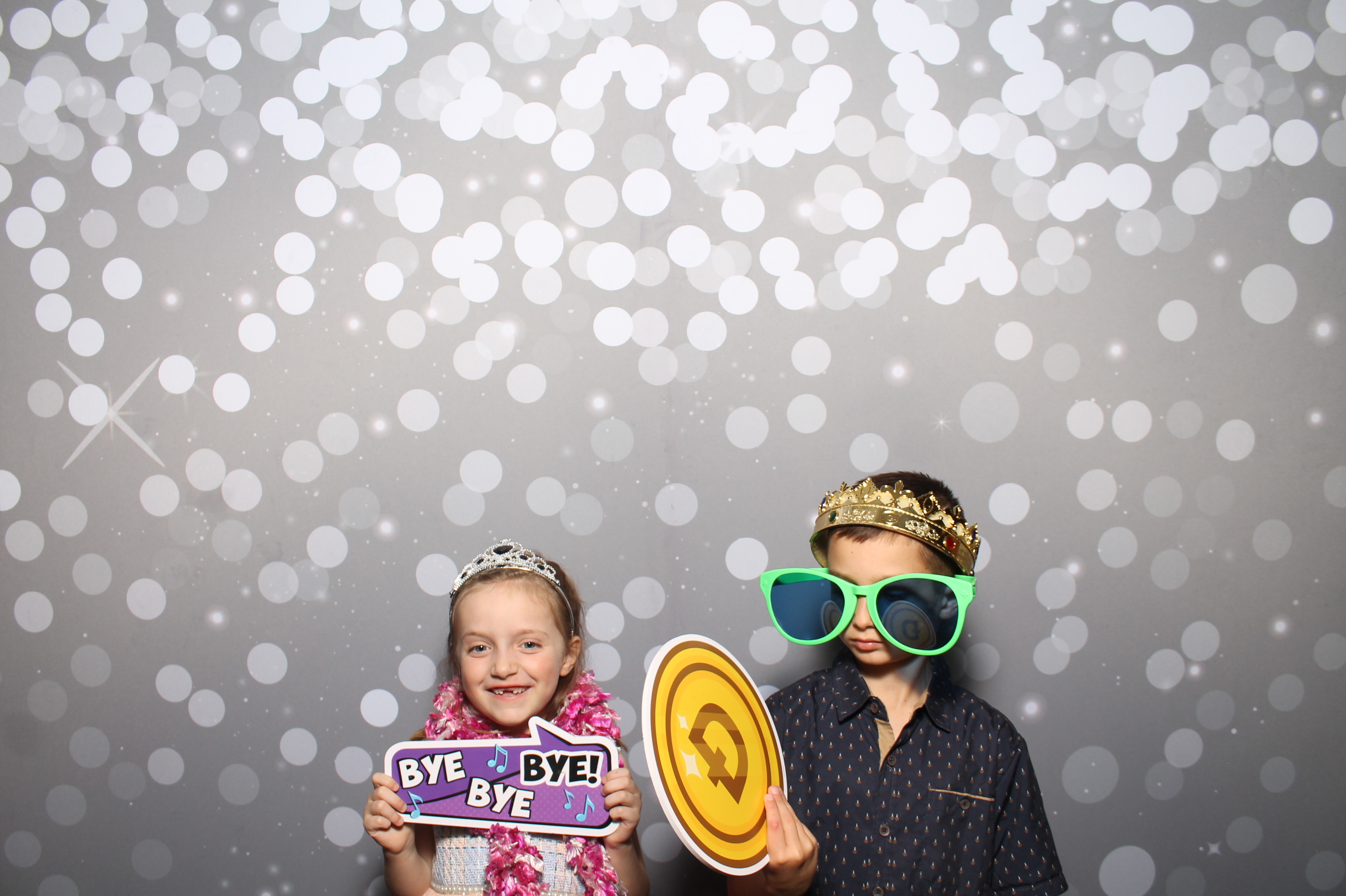 Rachel Rein Reception | View more photos from the event at gallery.photoboothcincy.com/u/PhotoBoothCincy/Rachel-Rein-Reception