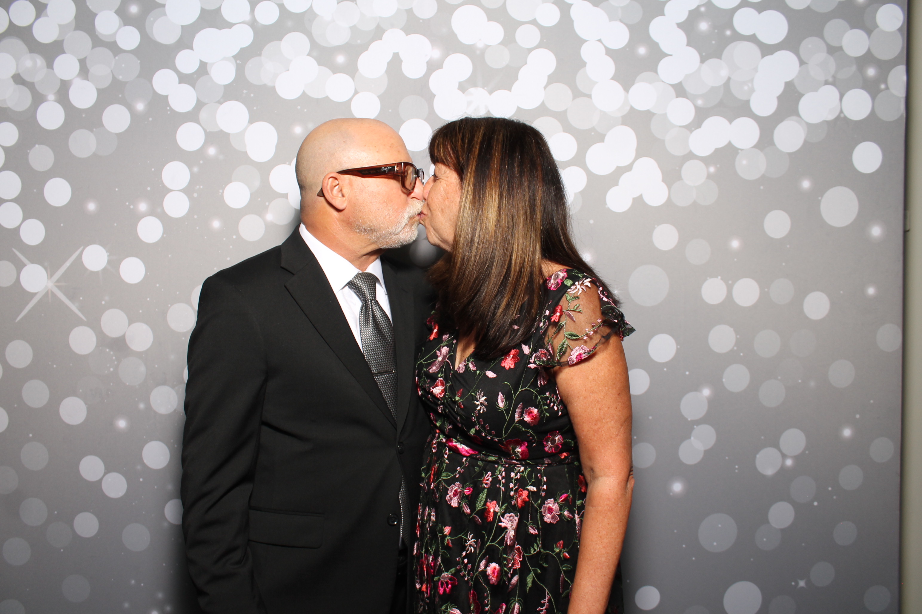Rachel Rein Reception | View more photos from the event at gallery.photoboothcincy.com/u/PhotoBoothCincy/Rachel-Rein-Reception