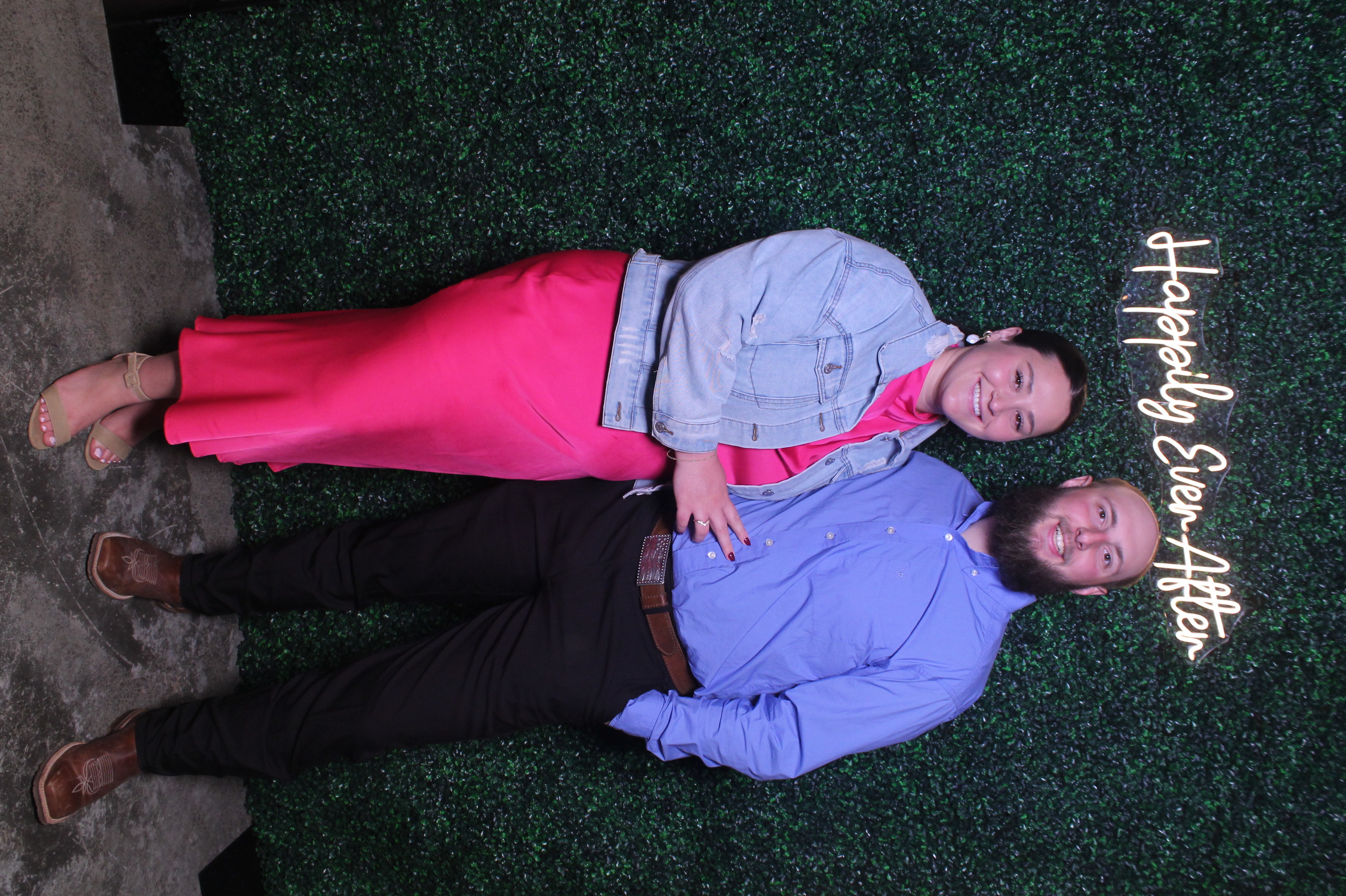 Randi & Nathan | View more photos from the event at gallery.photoboothcincy.com/u/PhotoBoothCincy/Randi-Nathan