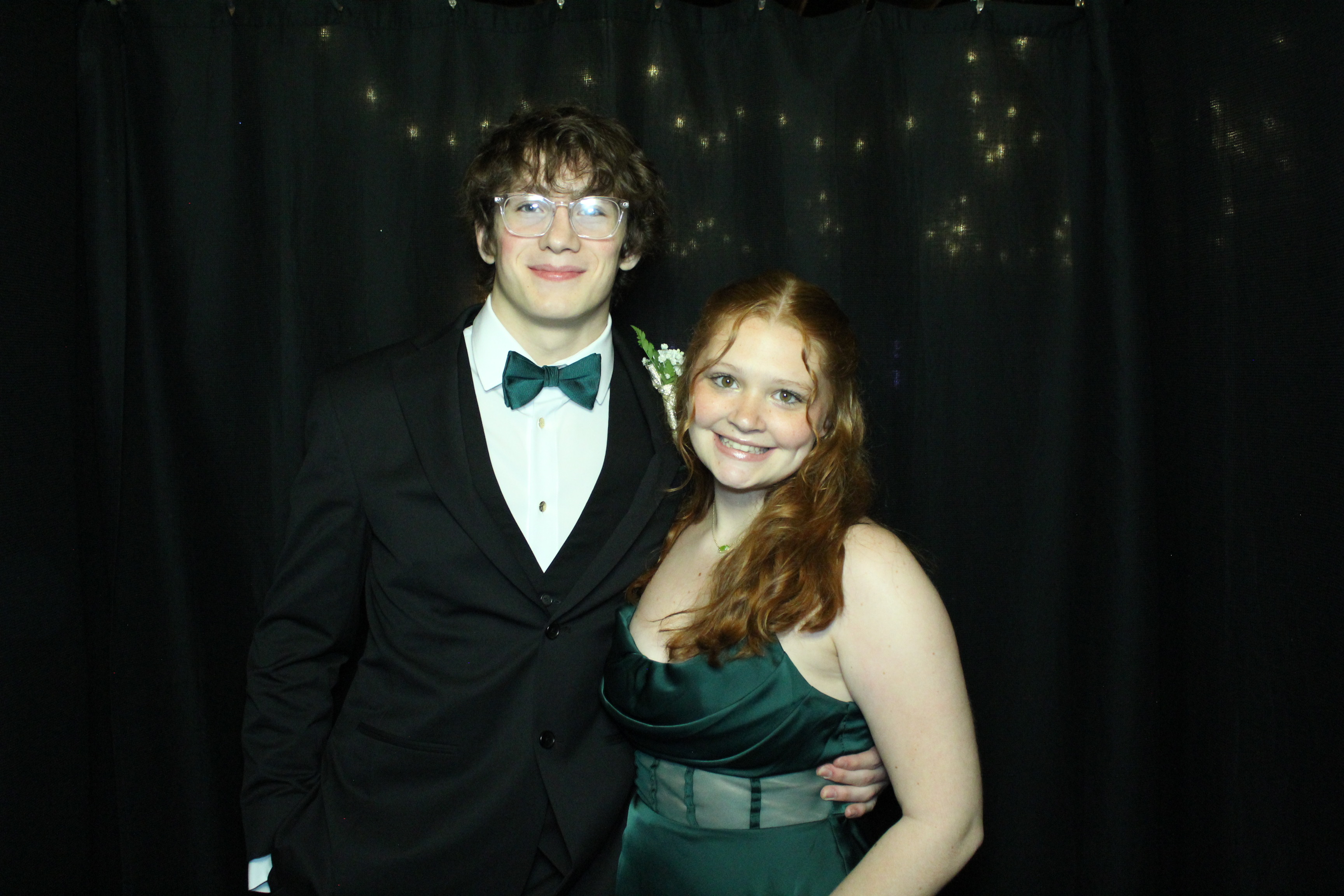 Reading Junior Senior Prom | View more photos from the event at gallery.photoboothcincy.com/u/PhotoBoothCincy/Reading-Junior-Senior-Prom