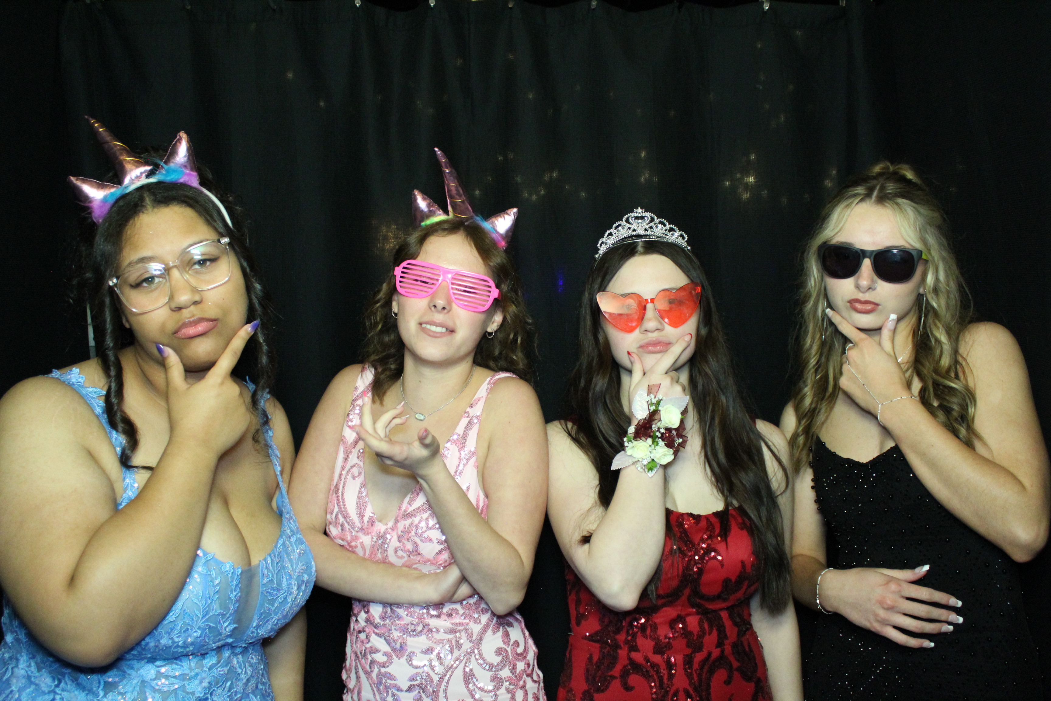 Reading Junior Senior Prom | View more photos from the event at gallery.photoboothcincy.com/u/PhotoBoothCincy/Reading-Junior-Senior-Prom