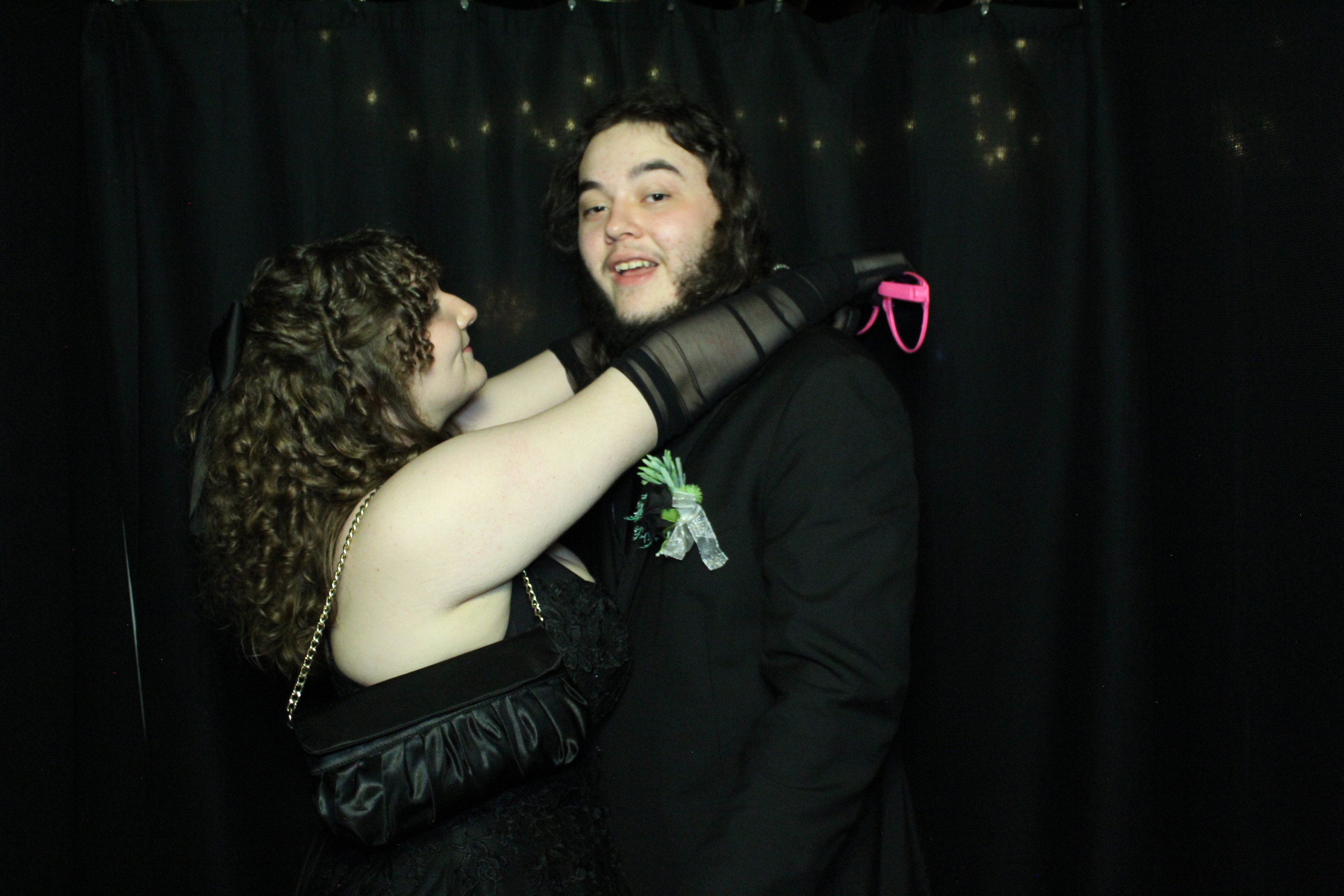 Reading Junior Senior Prom | View more photos from the event at gallery.photoboothcincy.com/u/PhotoBoothCincy/Reading-Junior-Senior-Prom