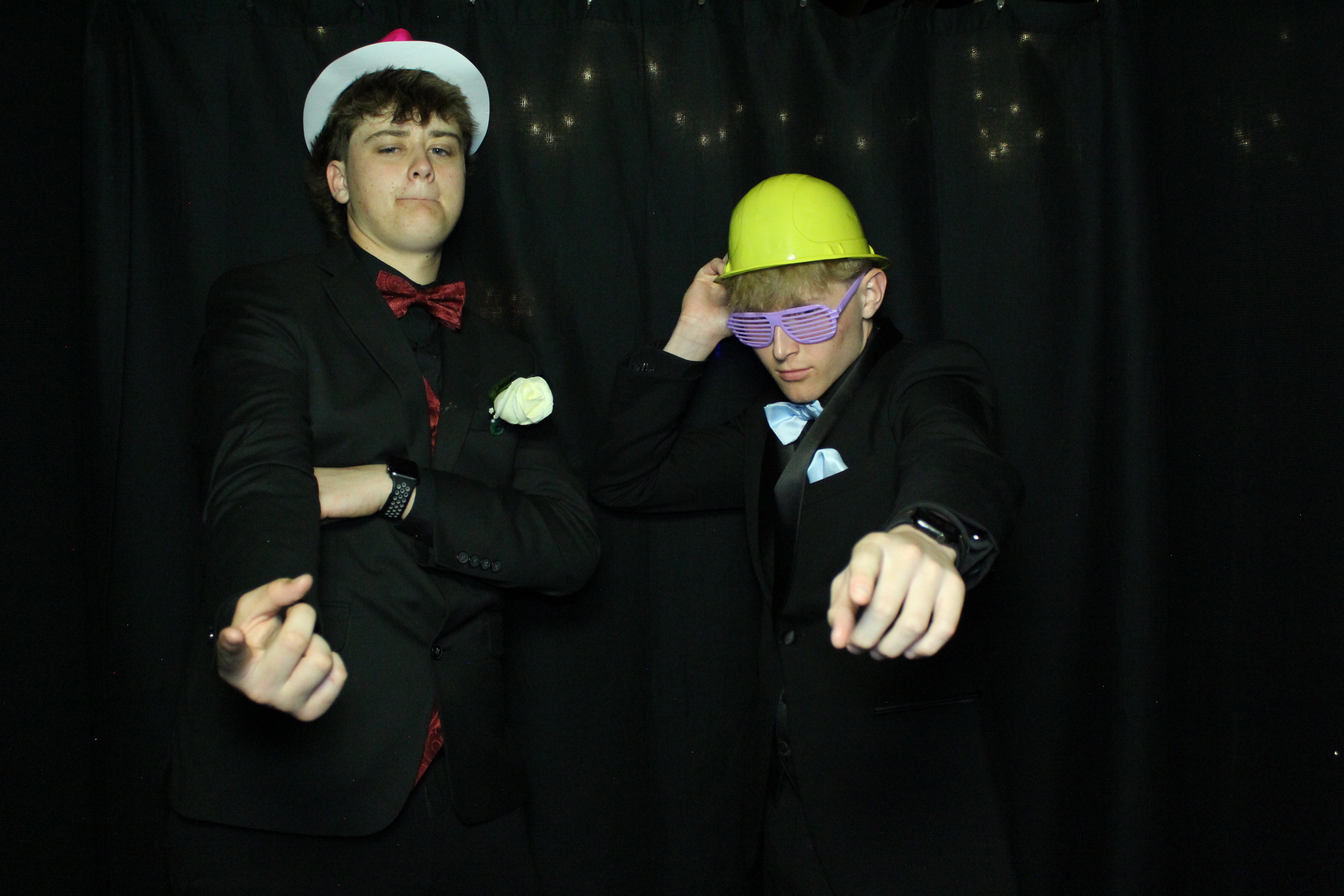 Reading Junior Senior Prom | View more photos from the event at gallery.photoboothcincy.com/u/PhotoBoothCincy/Reading-Junior-Senior-Prom