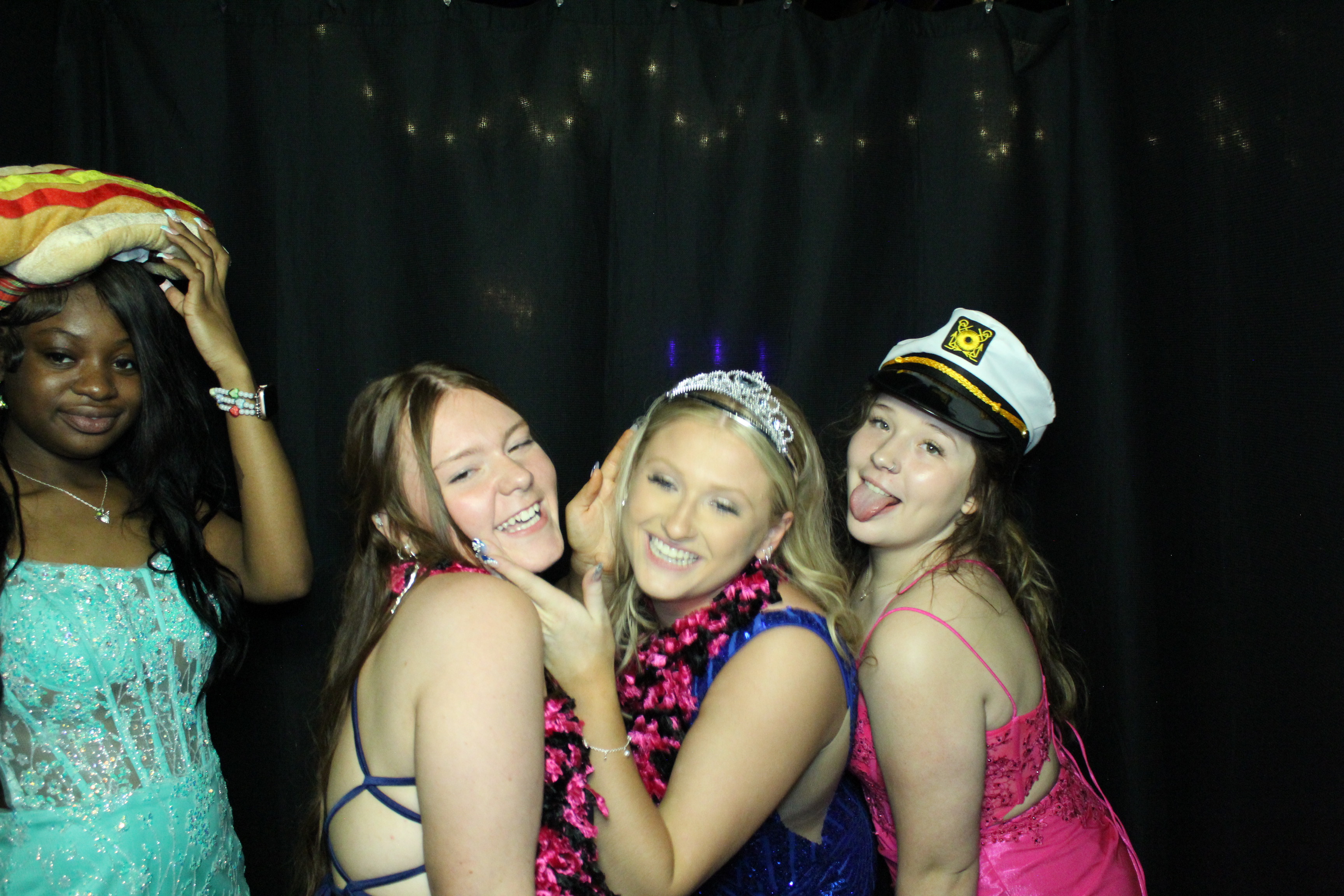 Reading Junior Senior Prom | View more photos from the event at gallery.photoboothcincy.com/u/PhotoBoothCincy/Reading-Junior-Senior-Prom