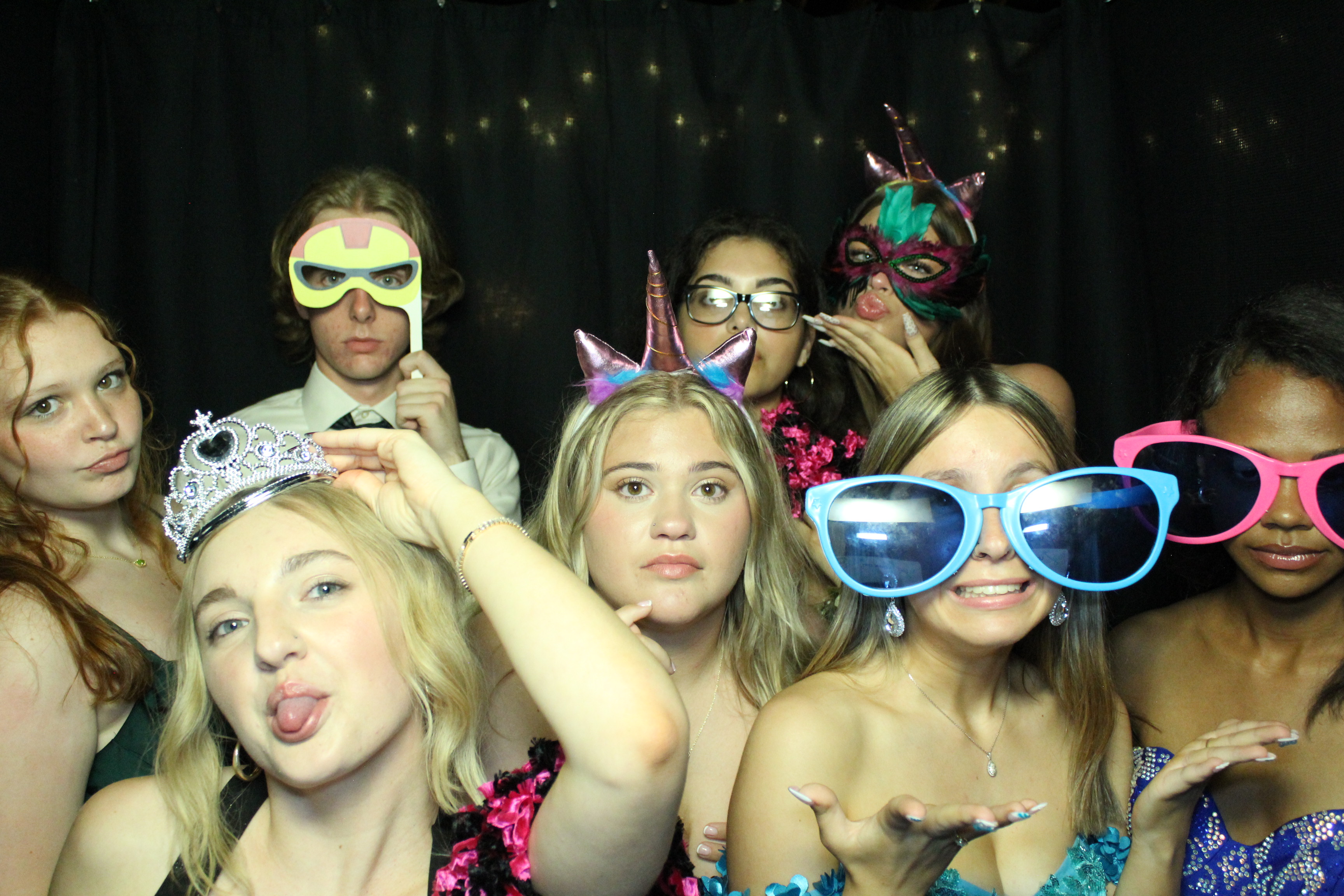 Reading Junior Senior Prom | View more photos from the event at gallery.photoboothcincy.com/u/PhotoBoothCincy/Reading-Junior-Senior-Prom